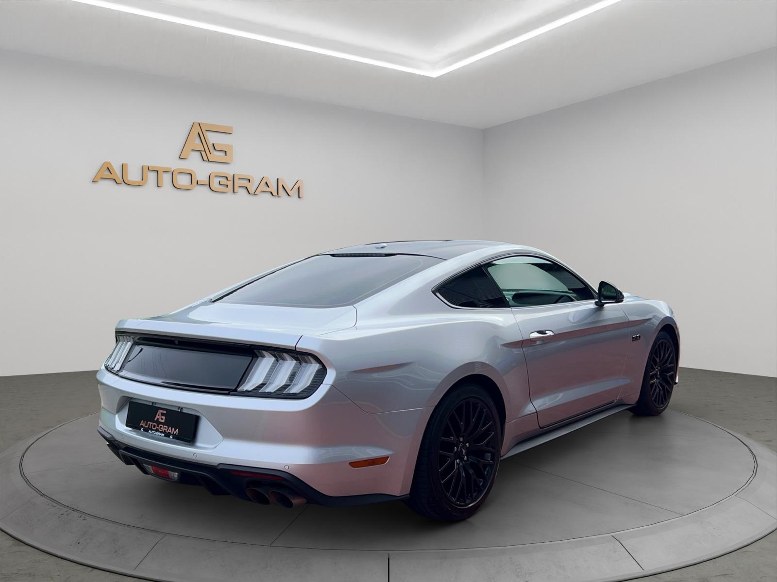 FORD Mustang Fastback 5.0 V8 GT-image-4