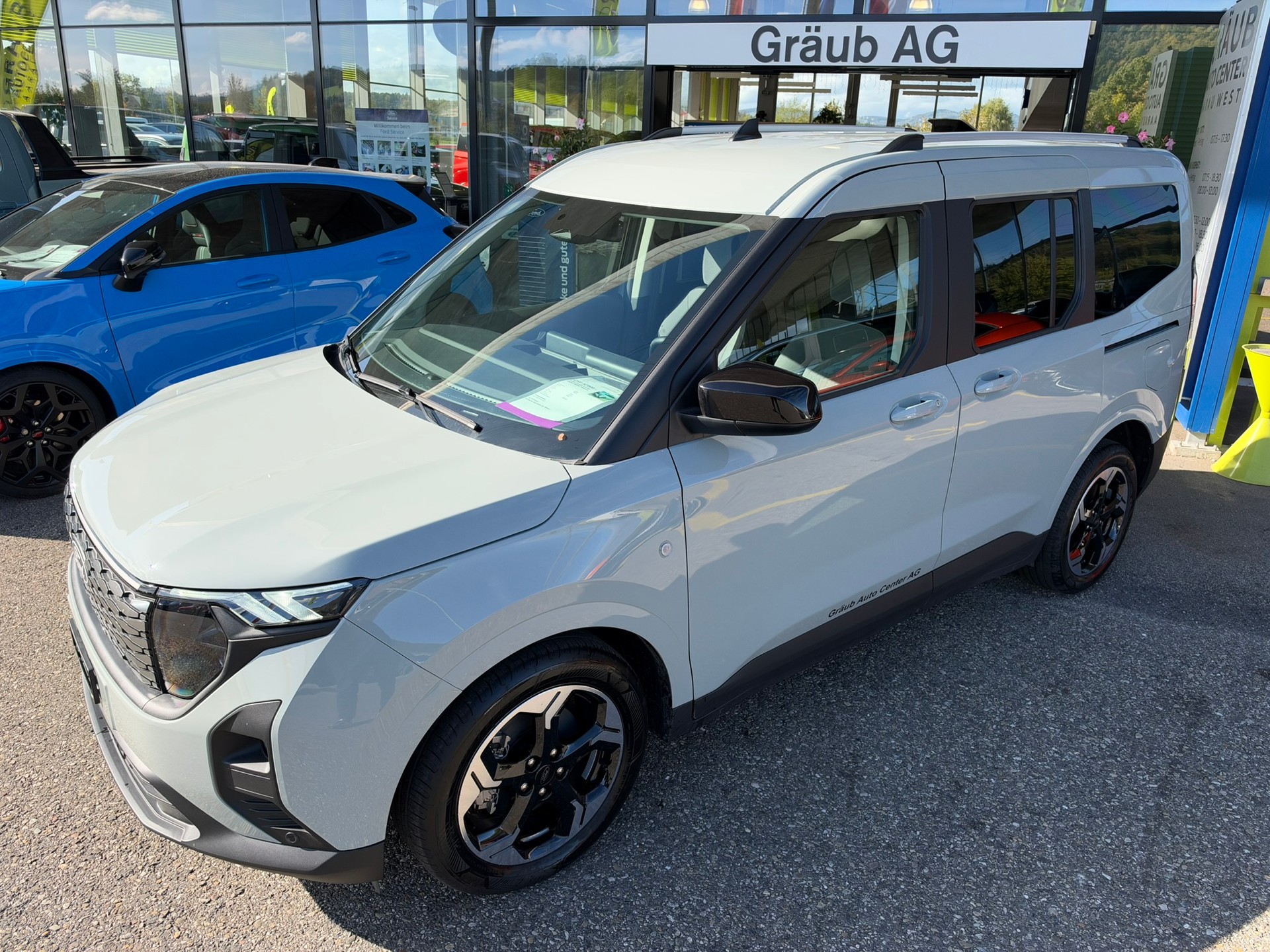 FORD Tourneo Courier Elektro 54kWh Titanium-showroom-element-2