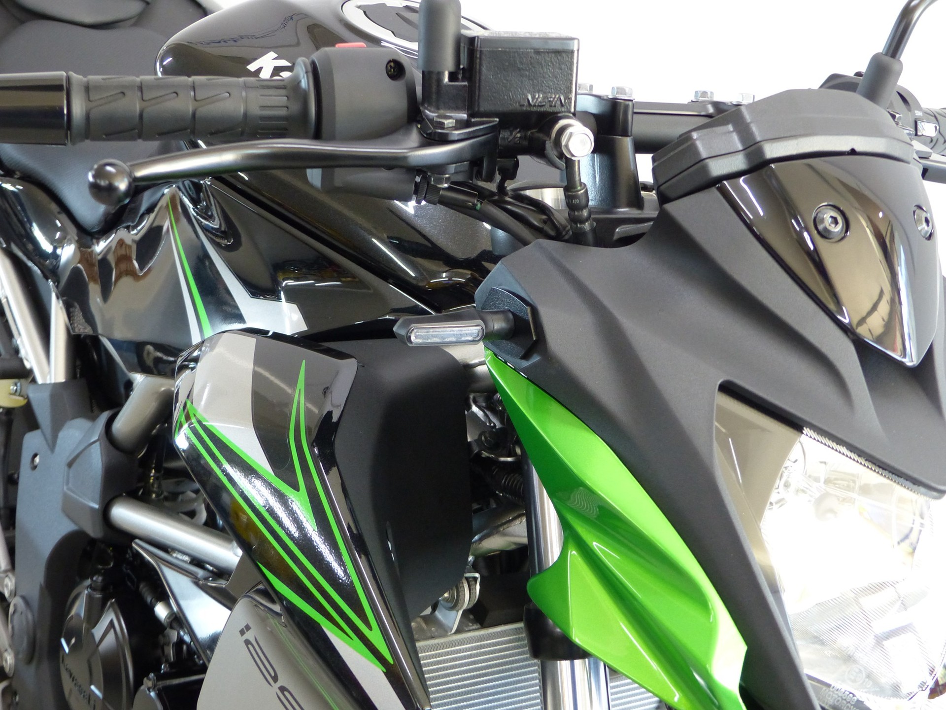 KAWASAKI Z 125 ABS mit Zubehör-showroom-element-2