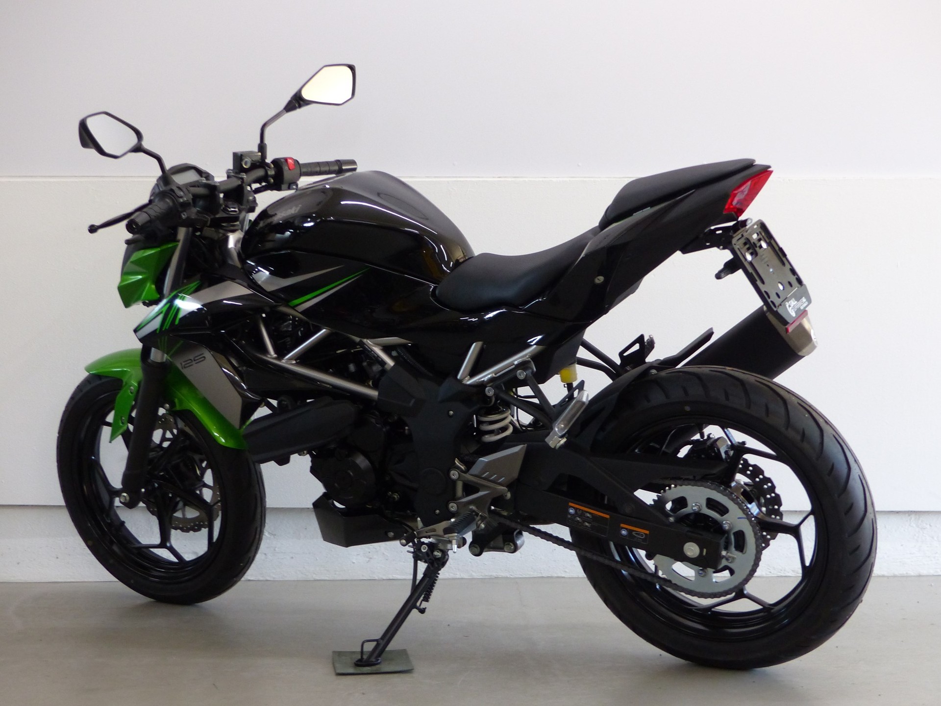 KAWASAKI Z 125 ABS mit Zubehör-image-4