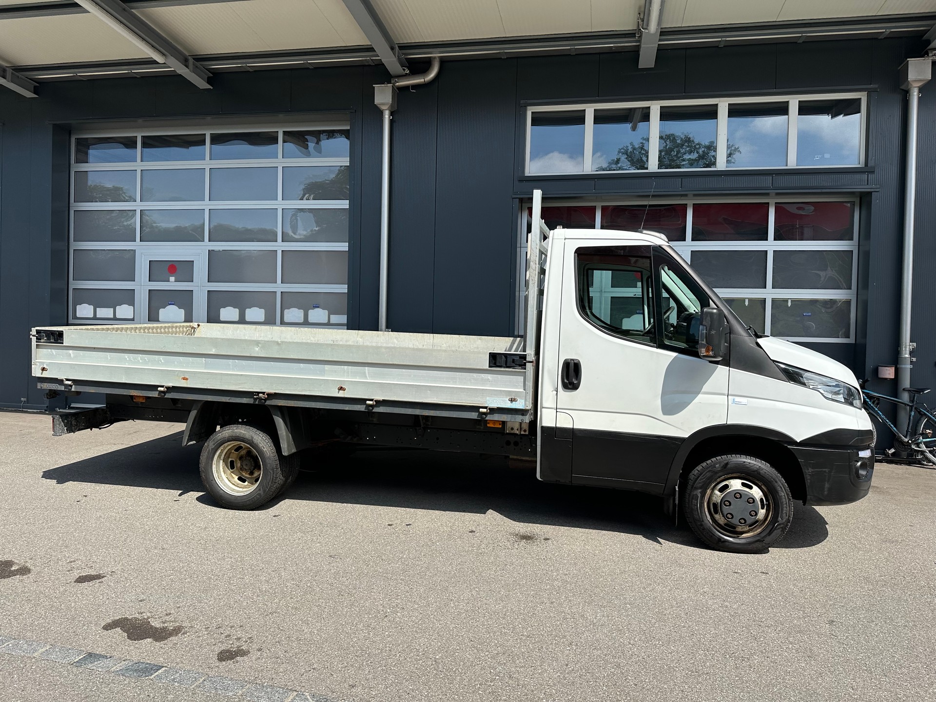 IVECO 35 C 17-image-1