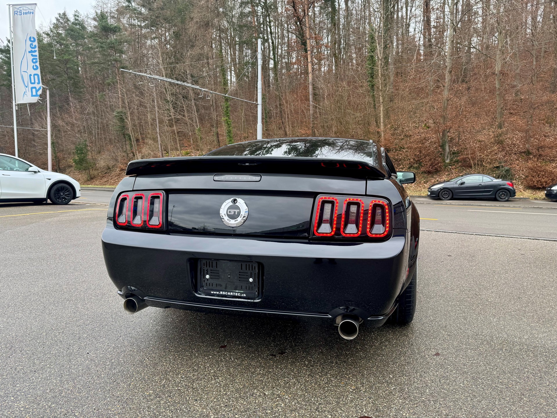 FORD GT-image-4