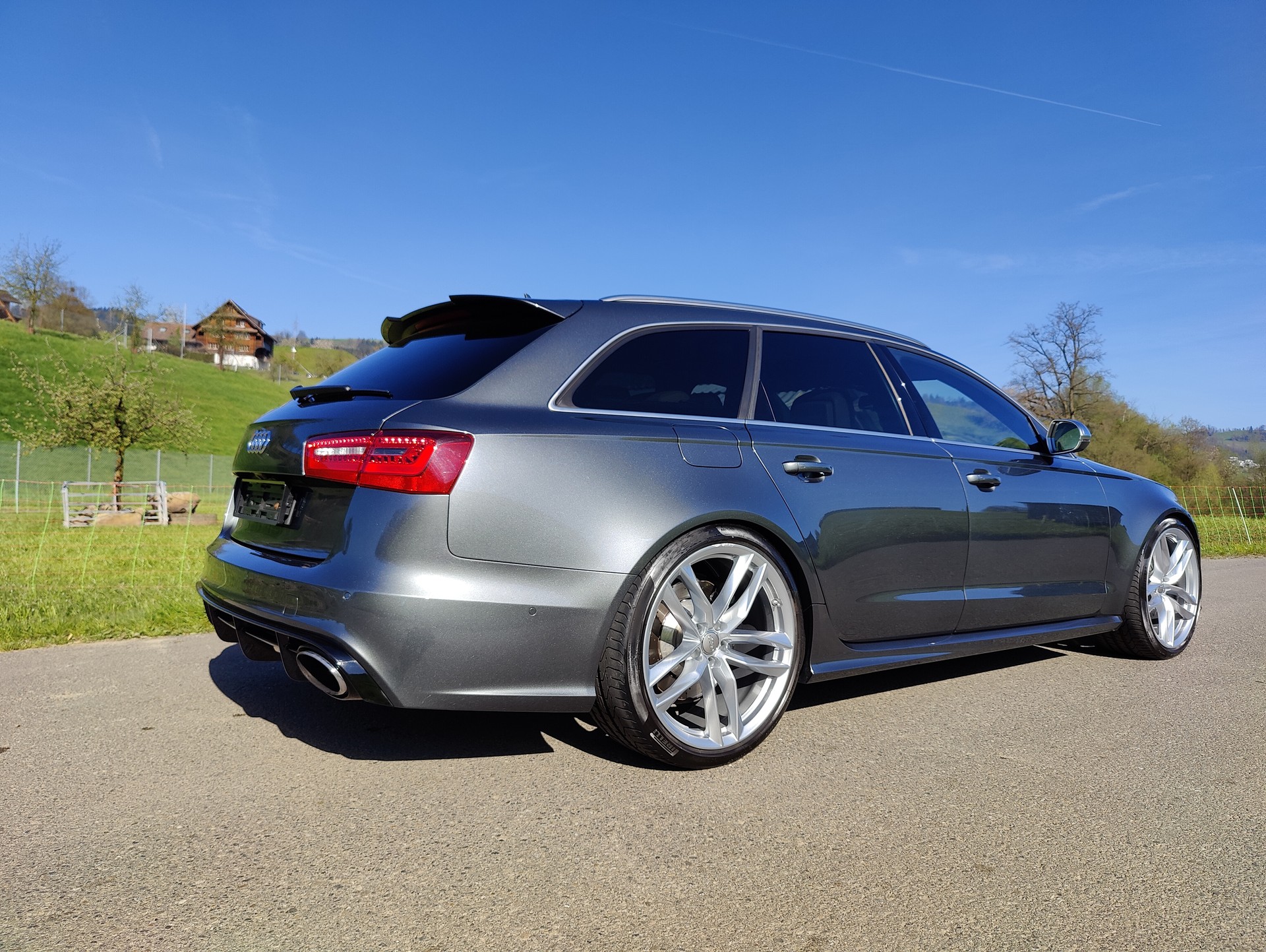 AUDI RS6 Avant 4.0 TFSI V8 quattro Tiptronic-image-7