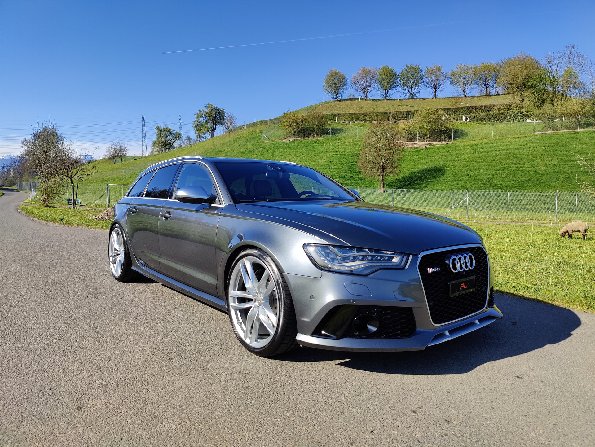 AUDI RS6 Avant 4.0 TFSI V8 quattro Tiptronic-image-0