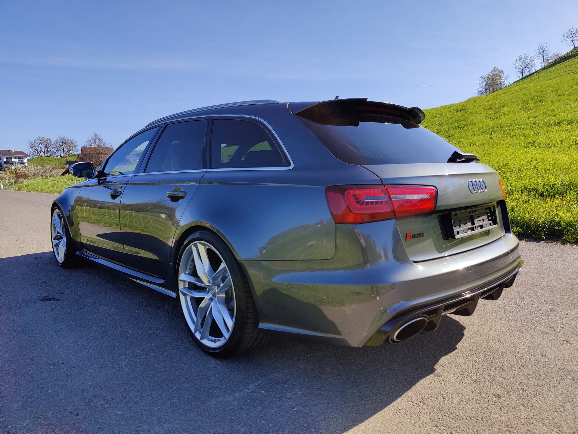 AUDI RS6 Avant 4.0 TFSI V8 quattro Tiptronic-image-4