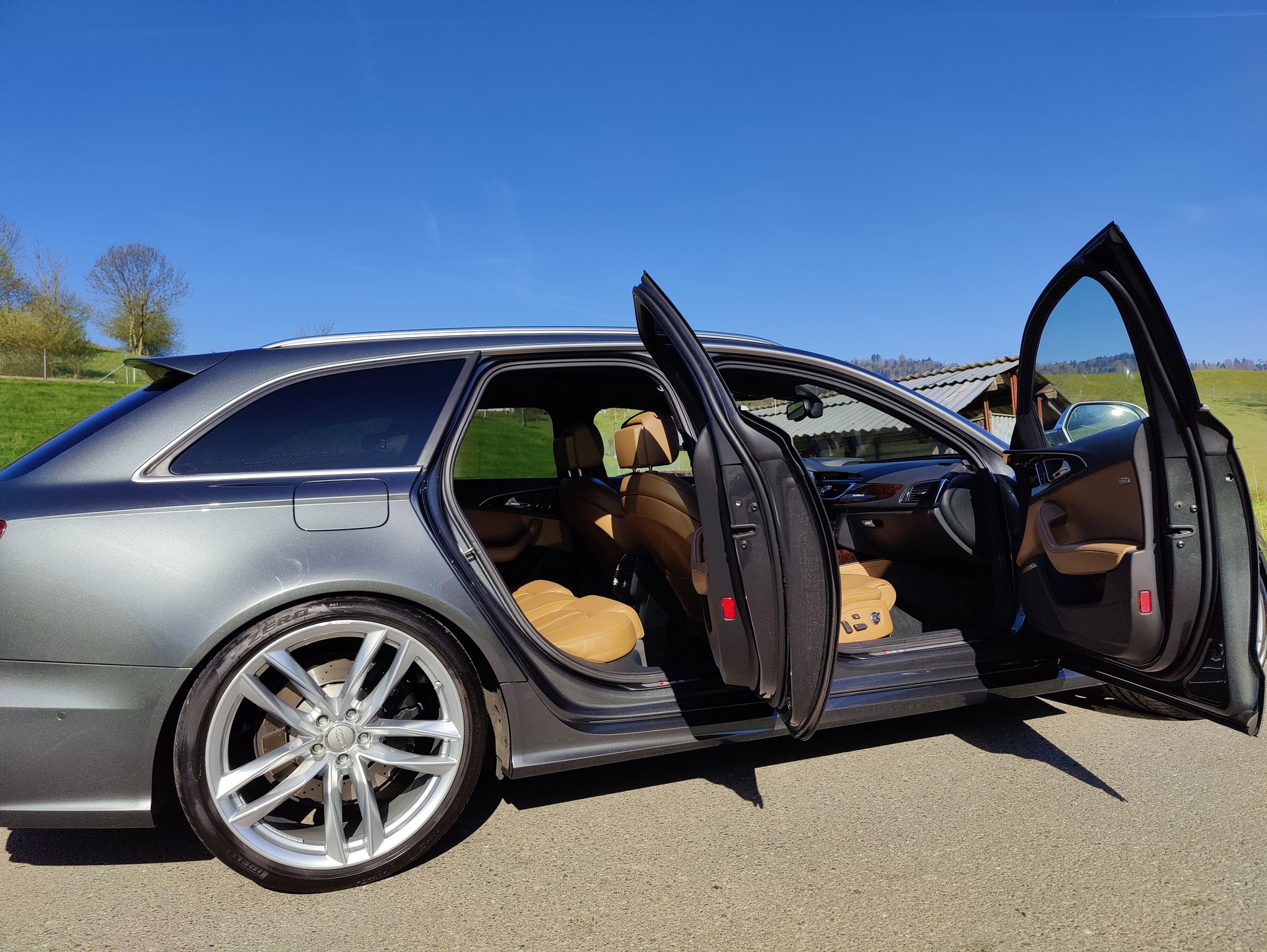 AUDI RS6 Avant 4.0 TFSI V8 quattro Tiptronic-image-9