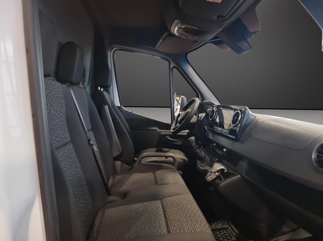 MERCEDES-BENZ Sprinter 315 CDI Standard FWD-image-11