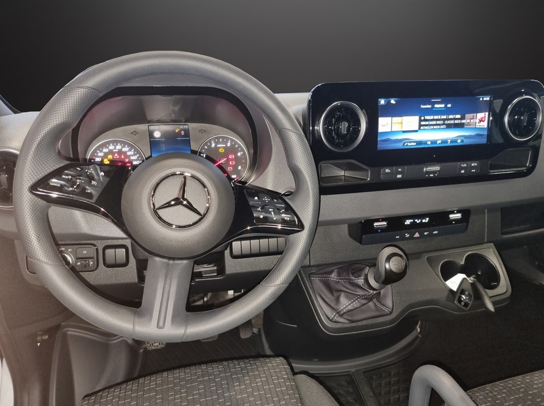 MERCEDES-BENZ Sprinter 315 CDI Standard FWD-image-10