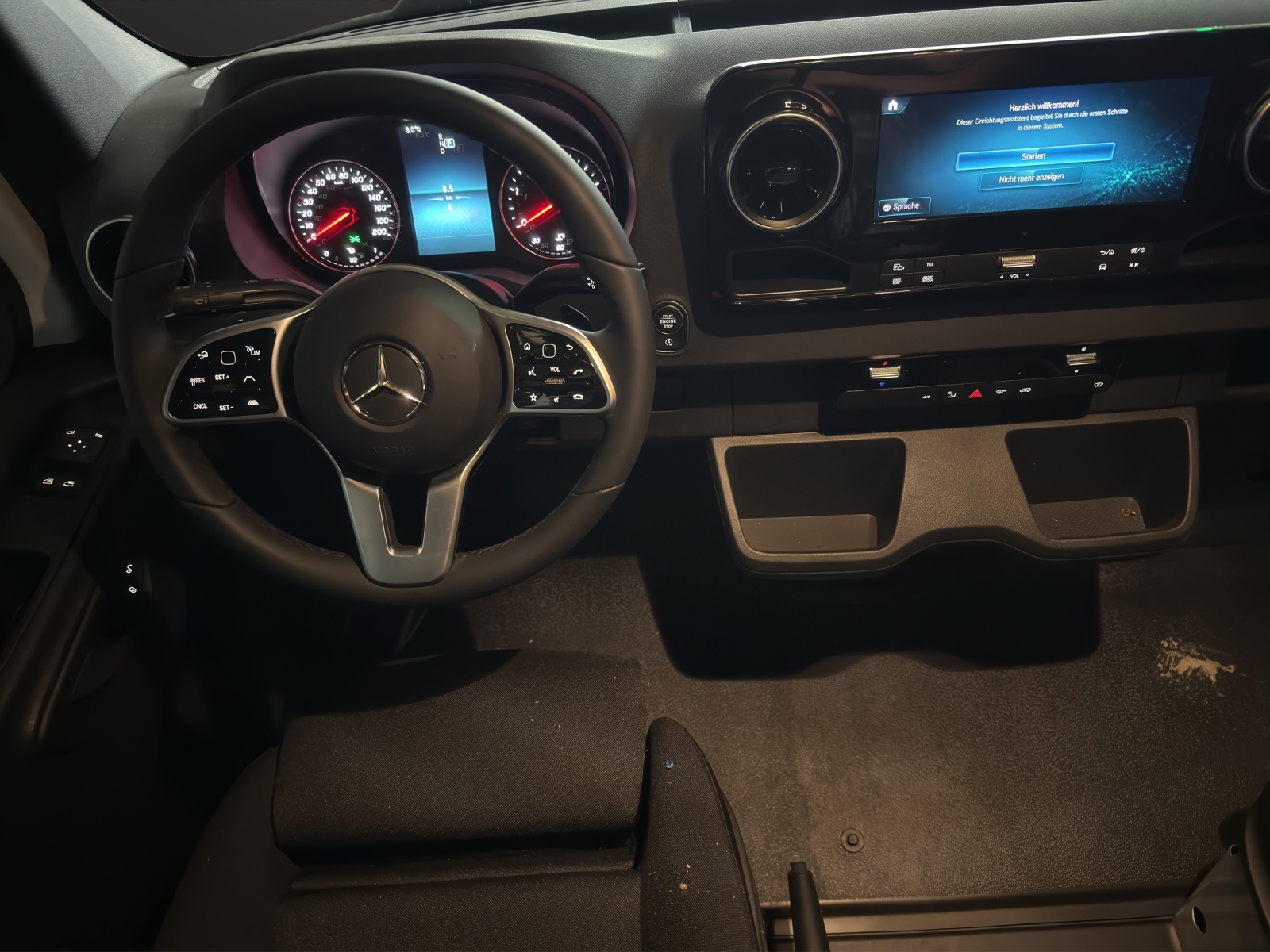 MERCEDES-BENZ Sprinter 315 CDI Standard 9G-TRONIC FWD-image-8