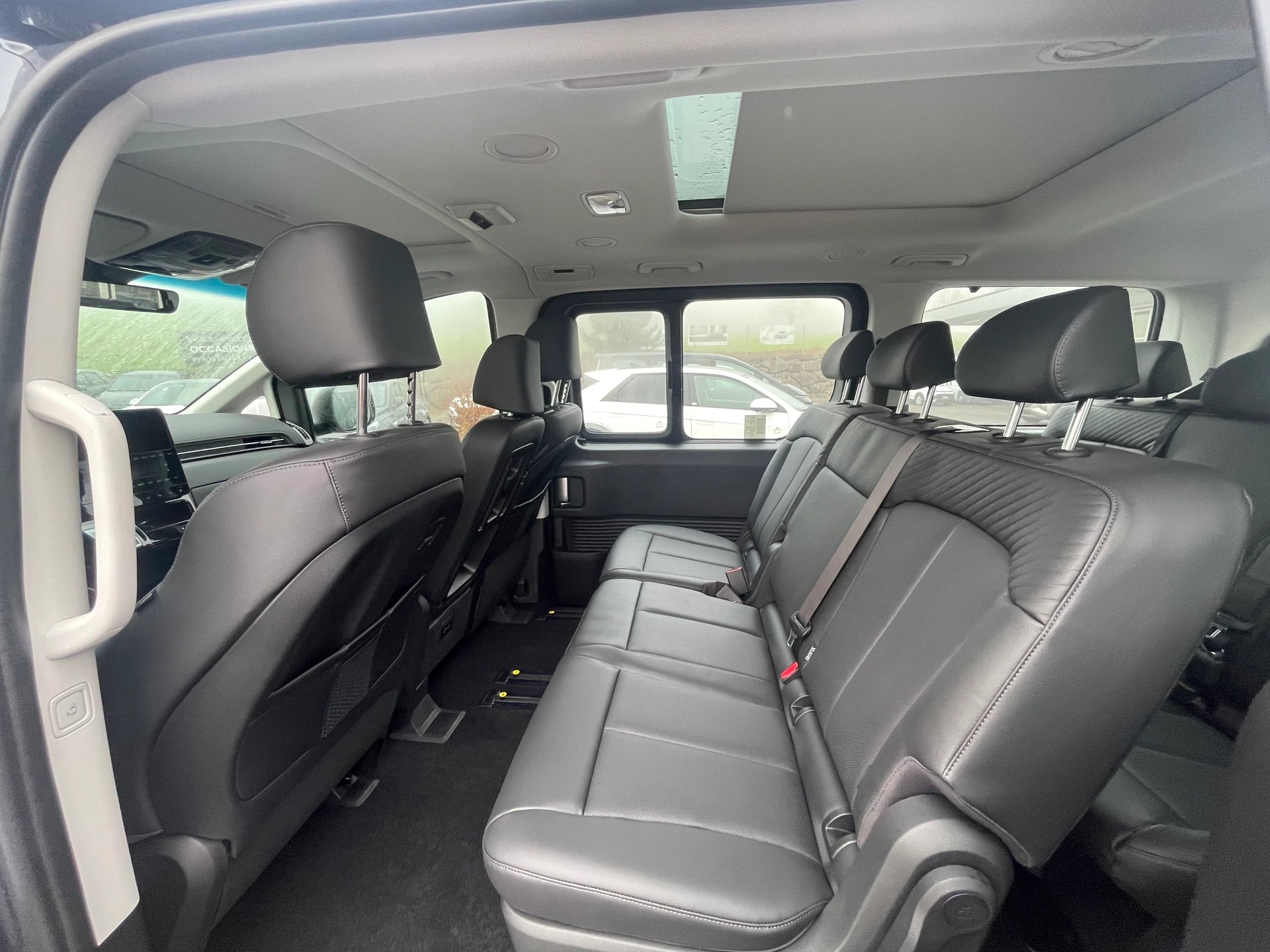 HYUNDAI Staria Wagon 1.6 T-GDi HEV Vertex A-image-2