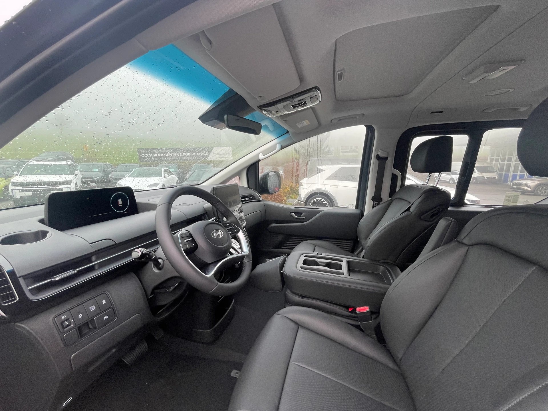 HYUNDAI Staria Wagon 1.6 T-GDi HEV Vertex A-image-6