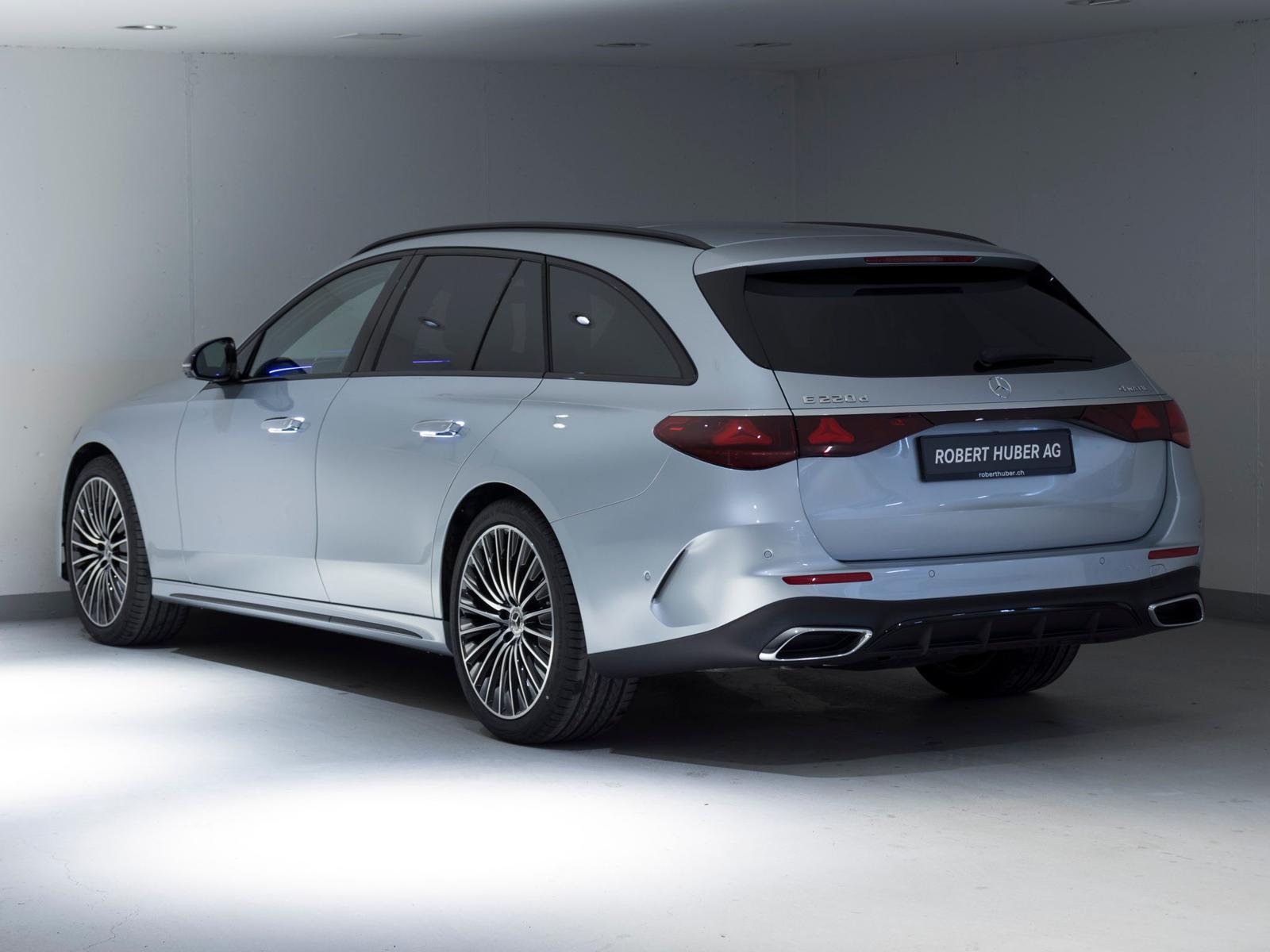 MERCEDES-BENZ E 220 d 4MATIC T-Modell-image-3