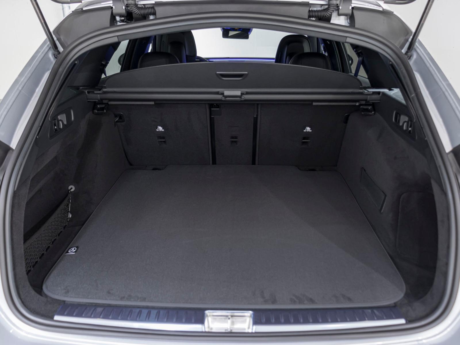 MERCEDES-BENZ E 220 d 4MATIC T-Modell-image-13