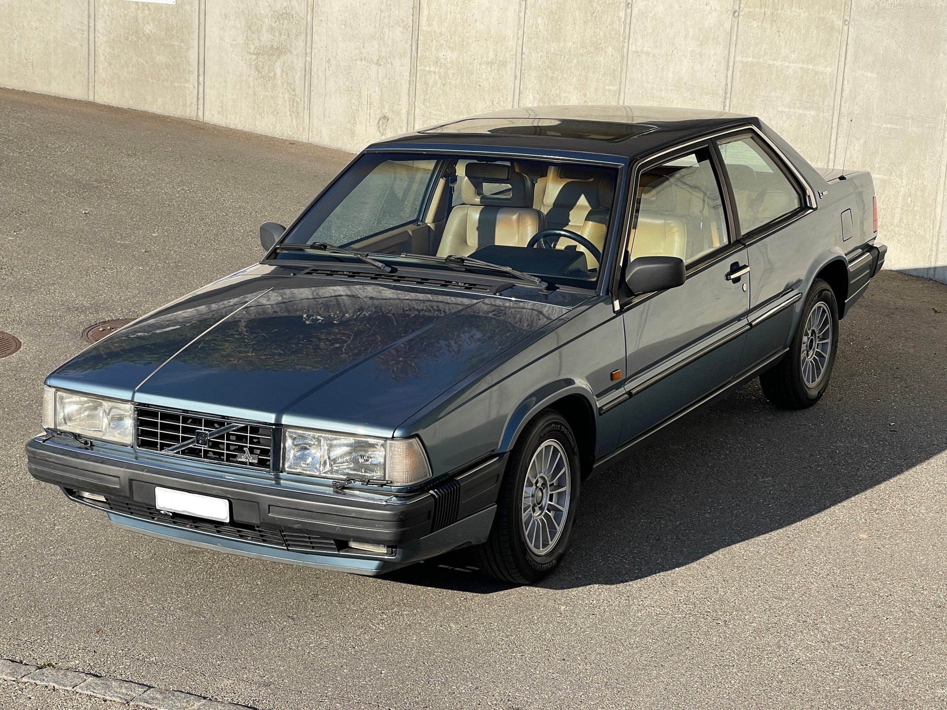 VOLVO 780 Coupé Bertone-image-0