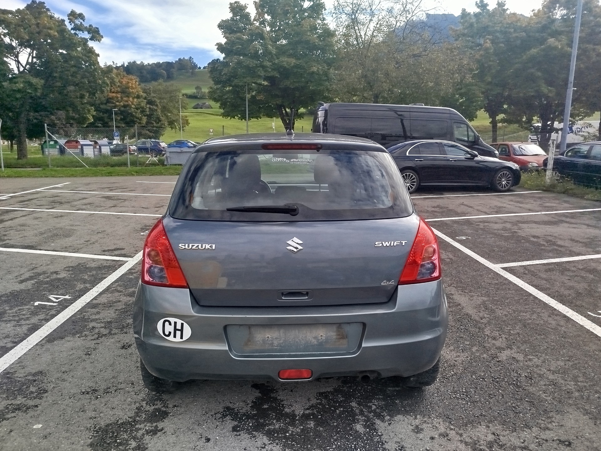 SUZUKI Swift 1.3i 16V GL 4x4-image-4