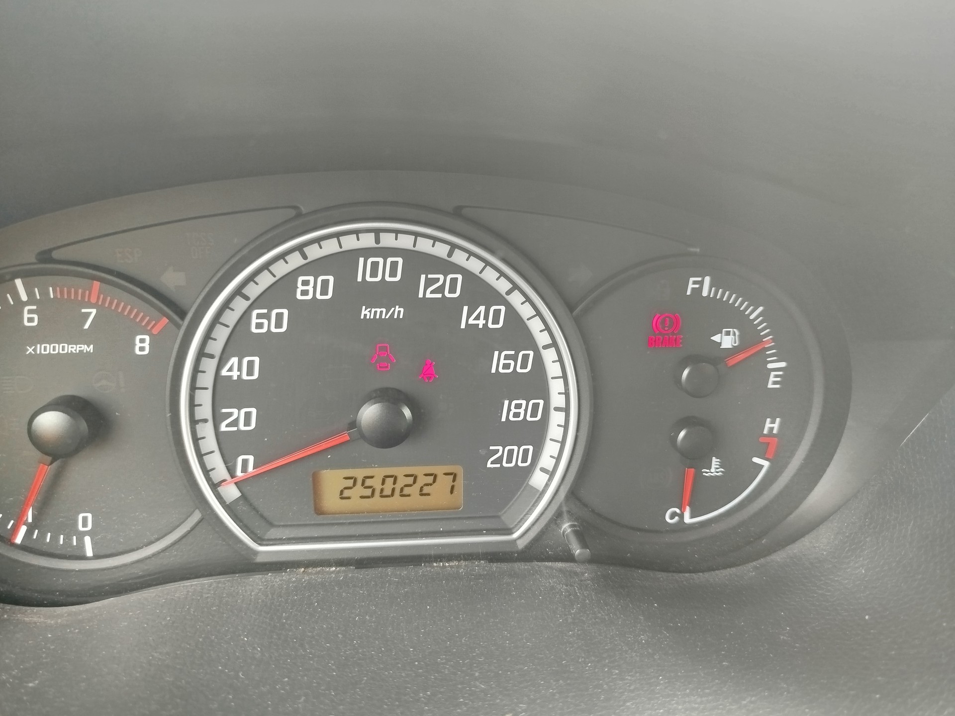 SUZUKI Swift 1.3i 16V GL 4x4-image-13
