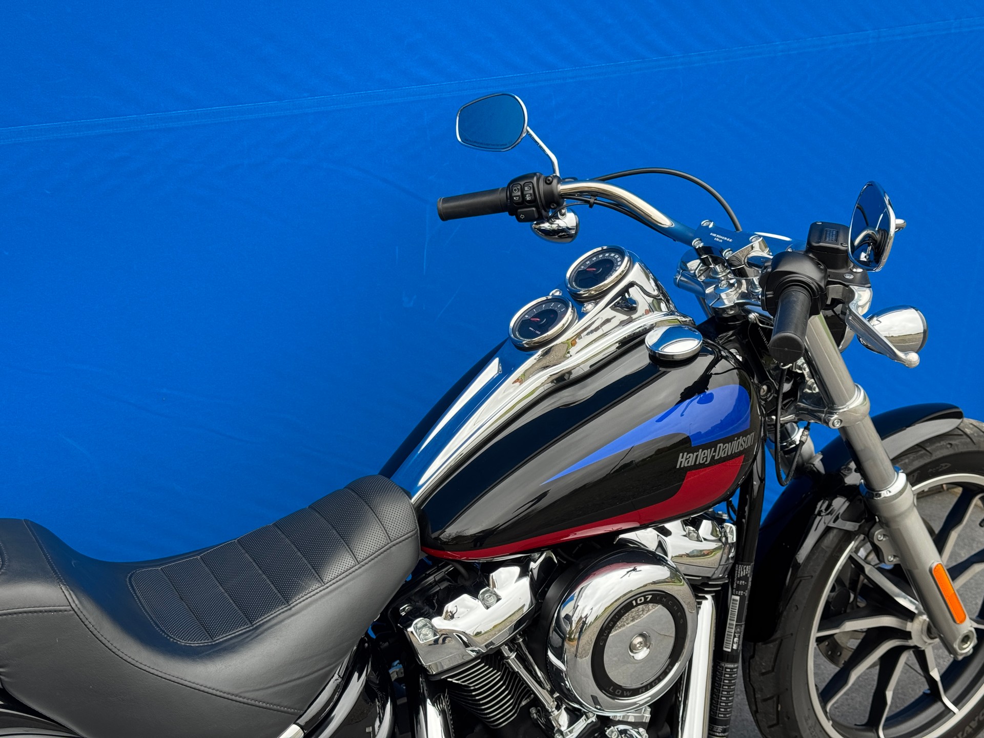 HARLEY-DAVIDSON FXLR Low Rider 107 ABS-showroom-element-3