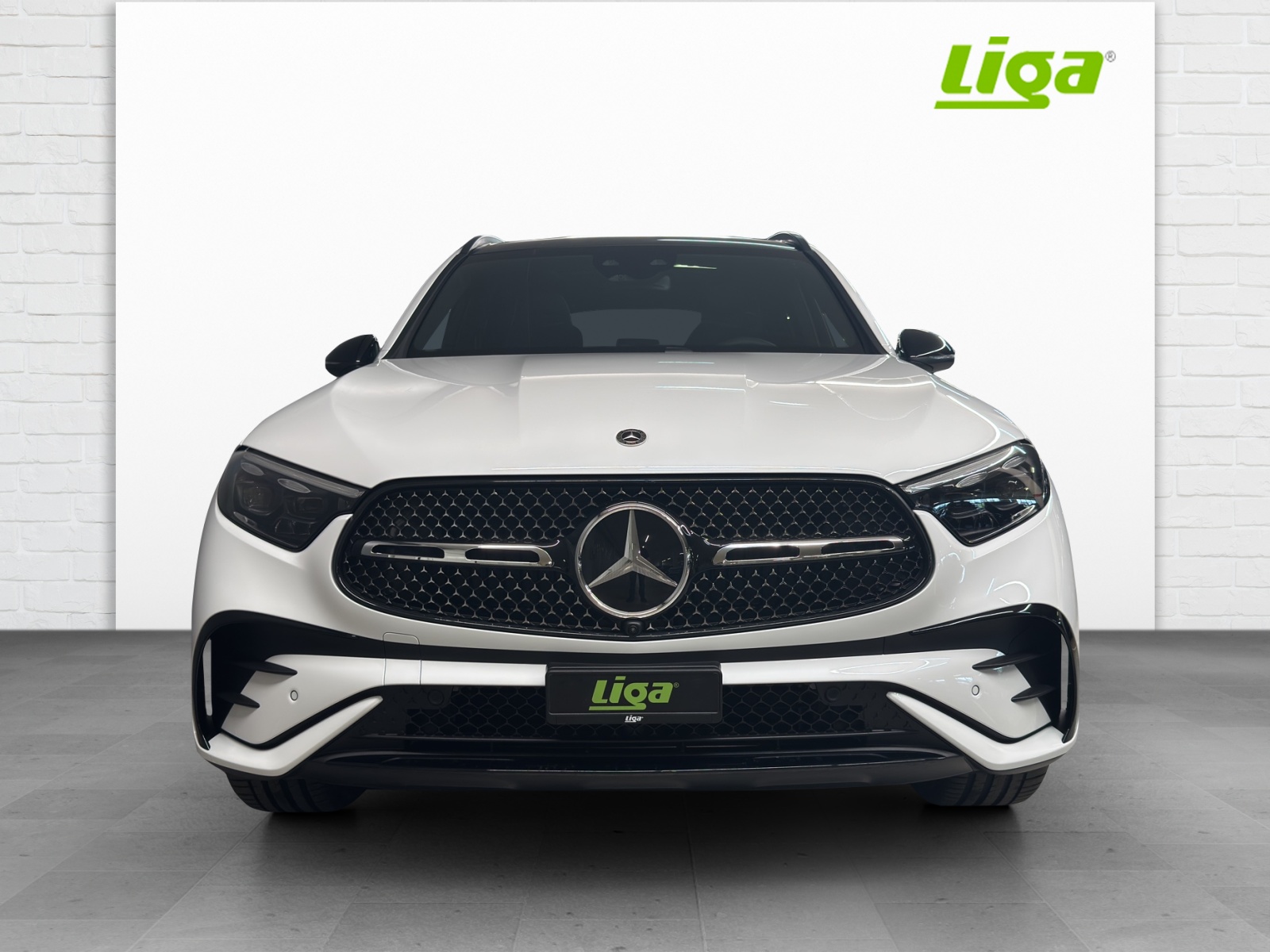 MERCEDES-BENZ GLC 220 d AMG Line 4Matic-image-2