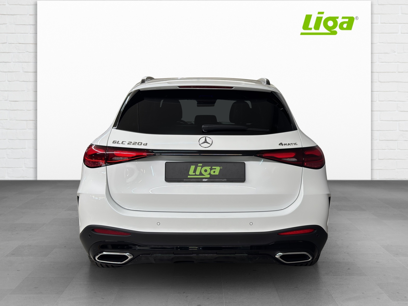 MERCEDES-BENZ GLC 220 d AMG Line 4Matic-image-4