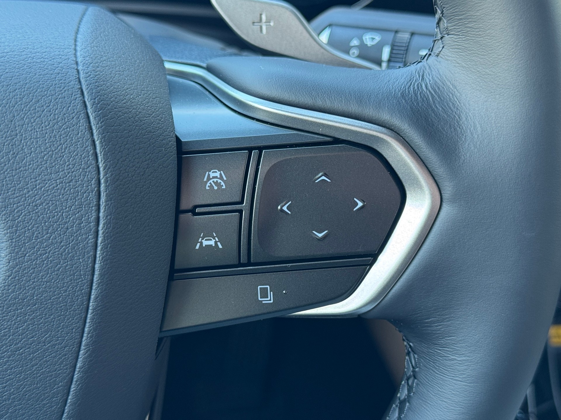 LEXUS NX 350h E-FOUR Comfort-image-18