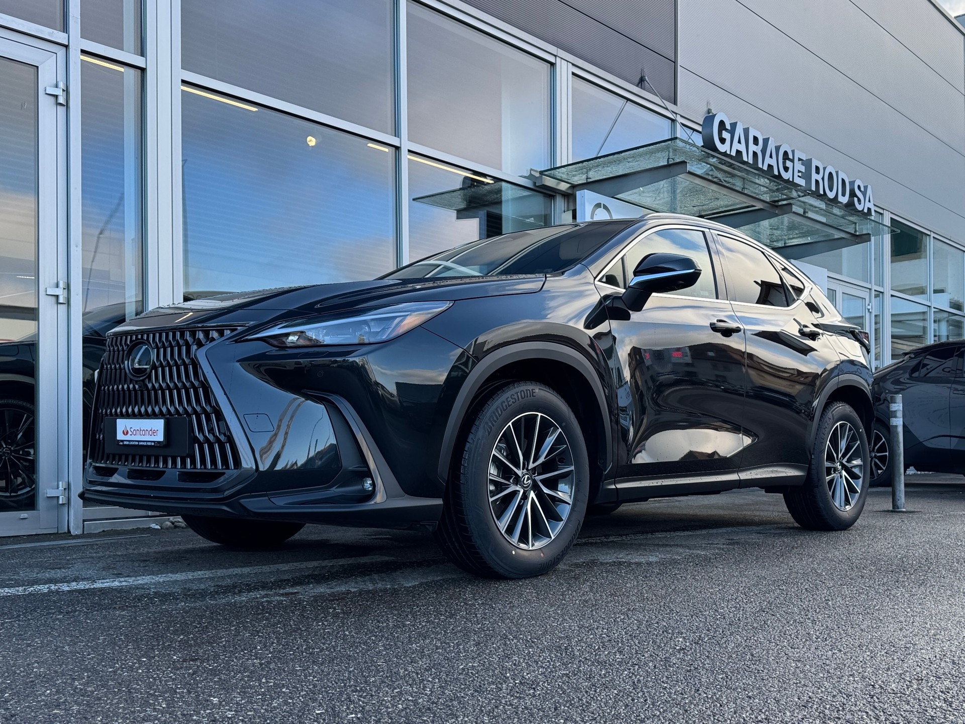 LEXUS NX 350h E-FOUR Comfort-showroom-element-1