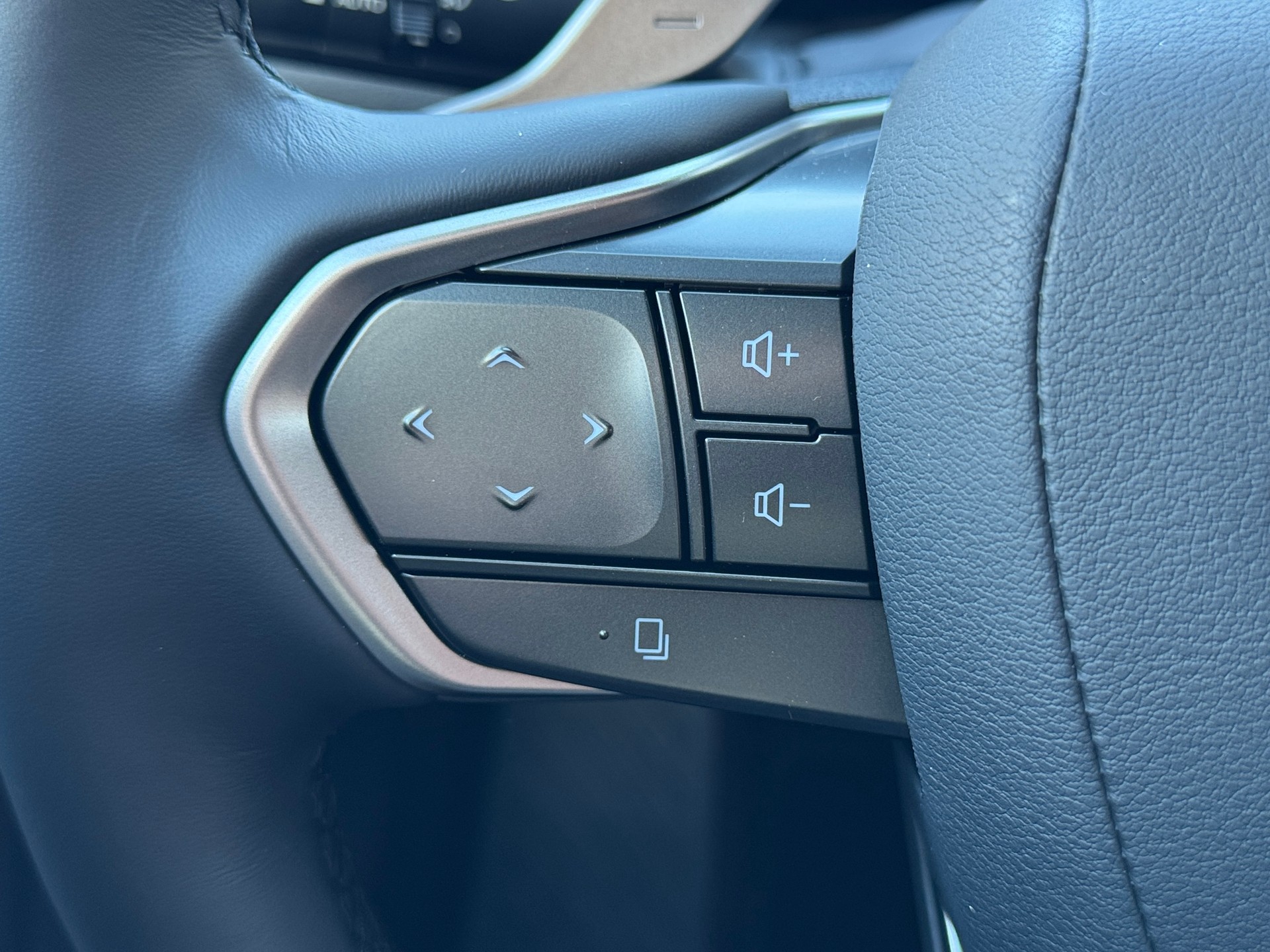 LEXUS NX 350h E-FOUR Comfort-image-19