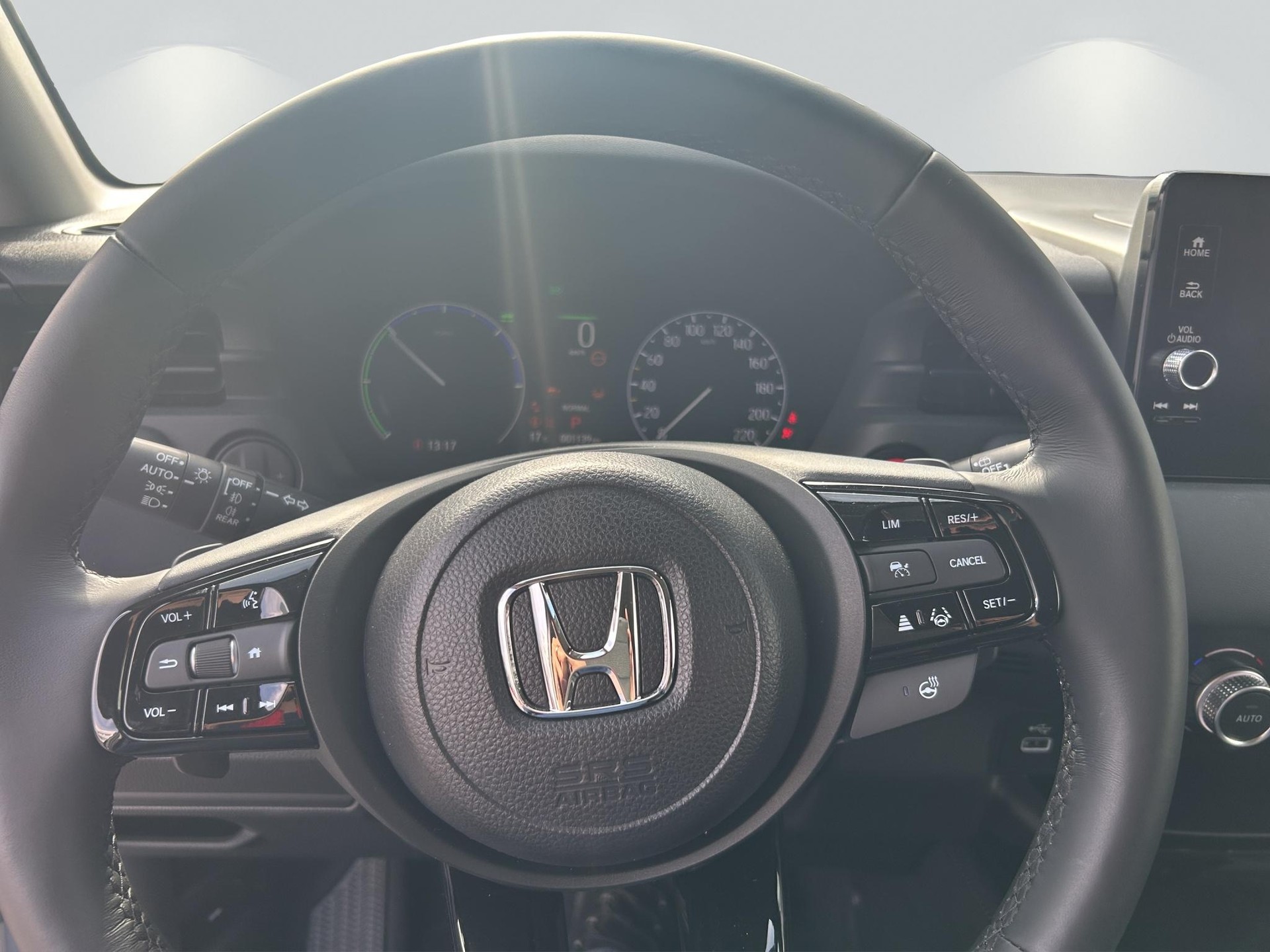 HONDA HR-V 1.5 i-MMD Advance Plus-image-10