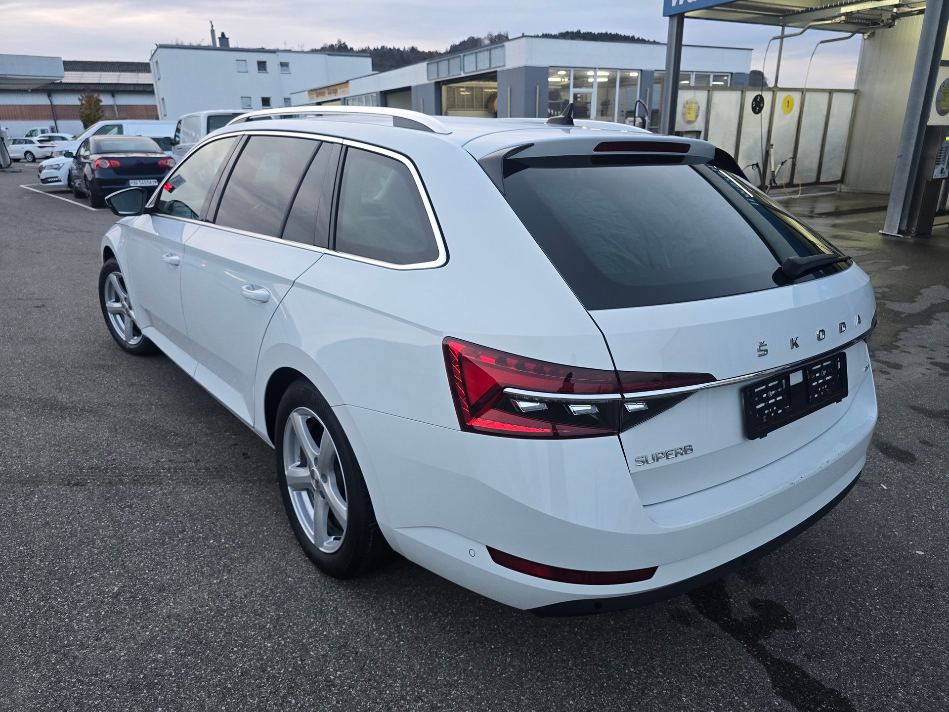 SKODA Superb Combi 2.0 TDi Style 4x4 DSG-image-2