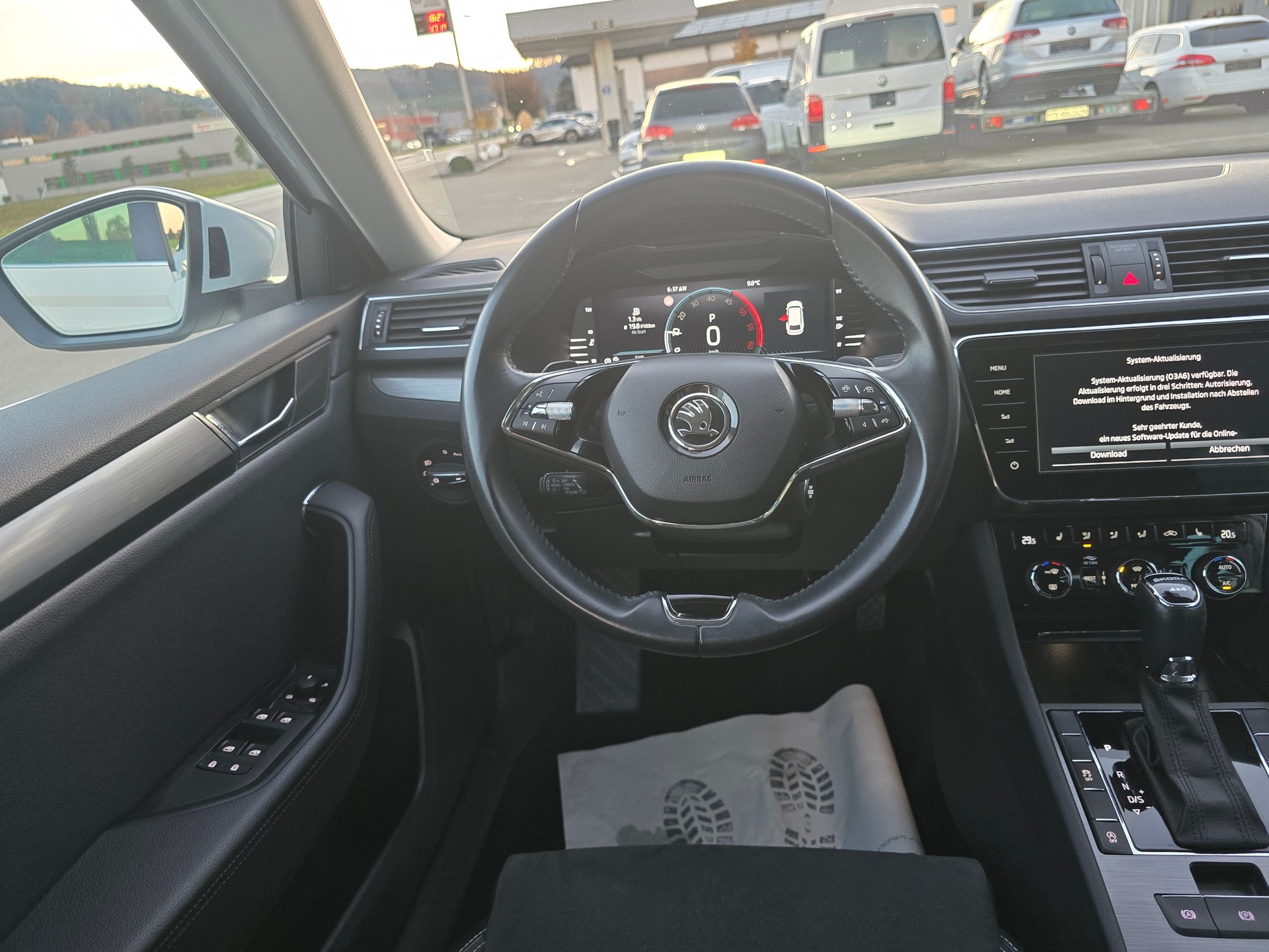 SKODA Superb Combi 2.0 TDi Style 4x4 DSG-image-8