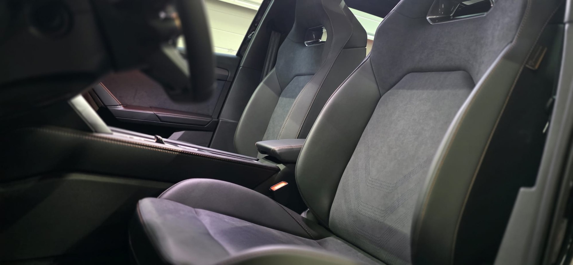 CUPRA LEON ST 2.0 TSI VZ DSG 4Drive + *Anhängerkupplung*-image-9