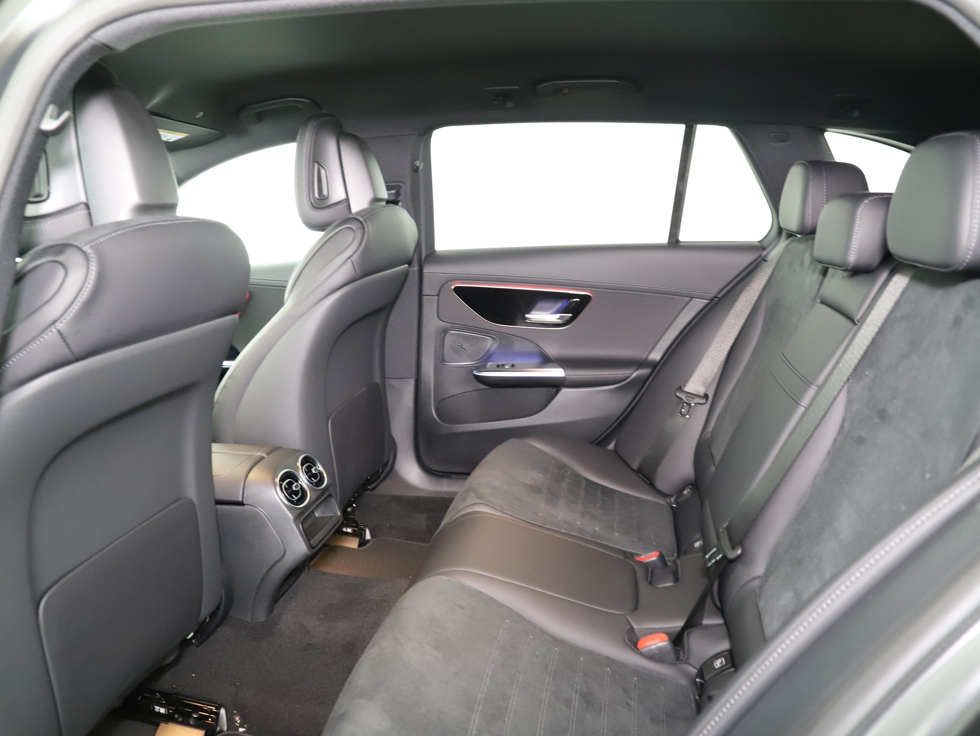 MERCEDES-BENZ C 220 d T 4 M Swiss Star-image-12