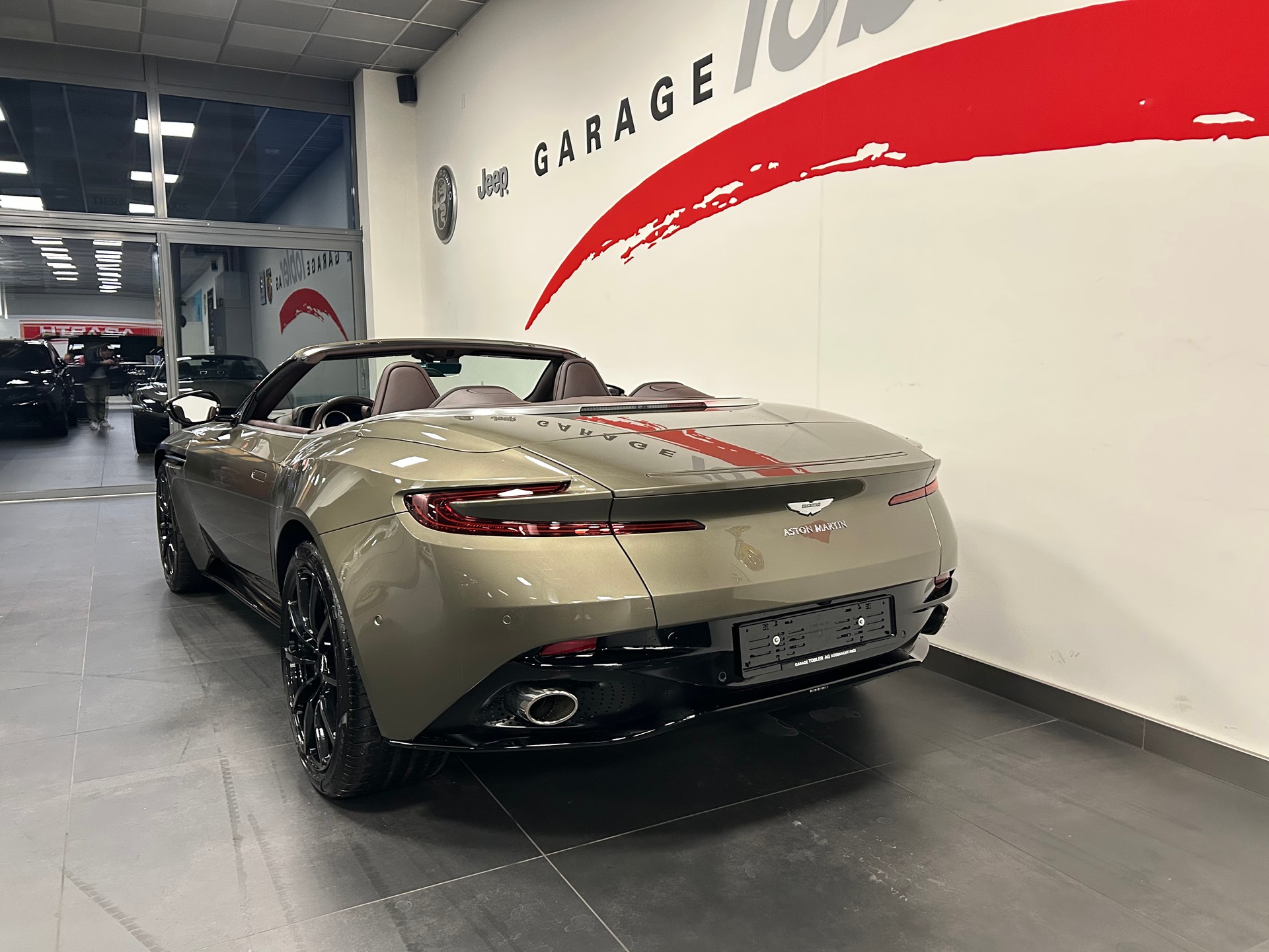 ASTON MARTIN DB11 V8 Volante Touchtronic 3-image-21