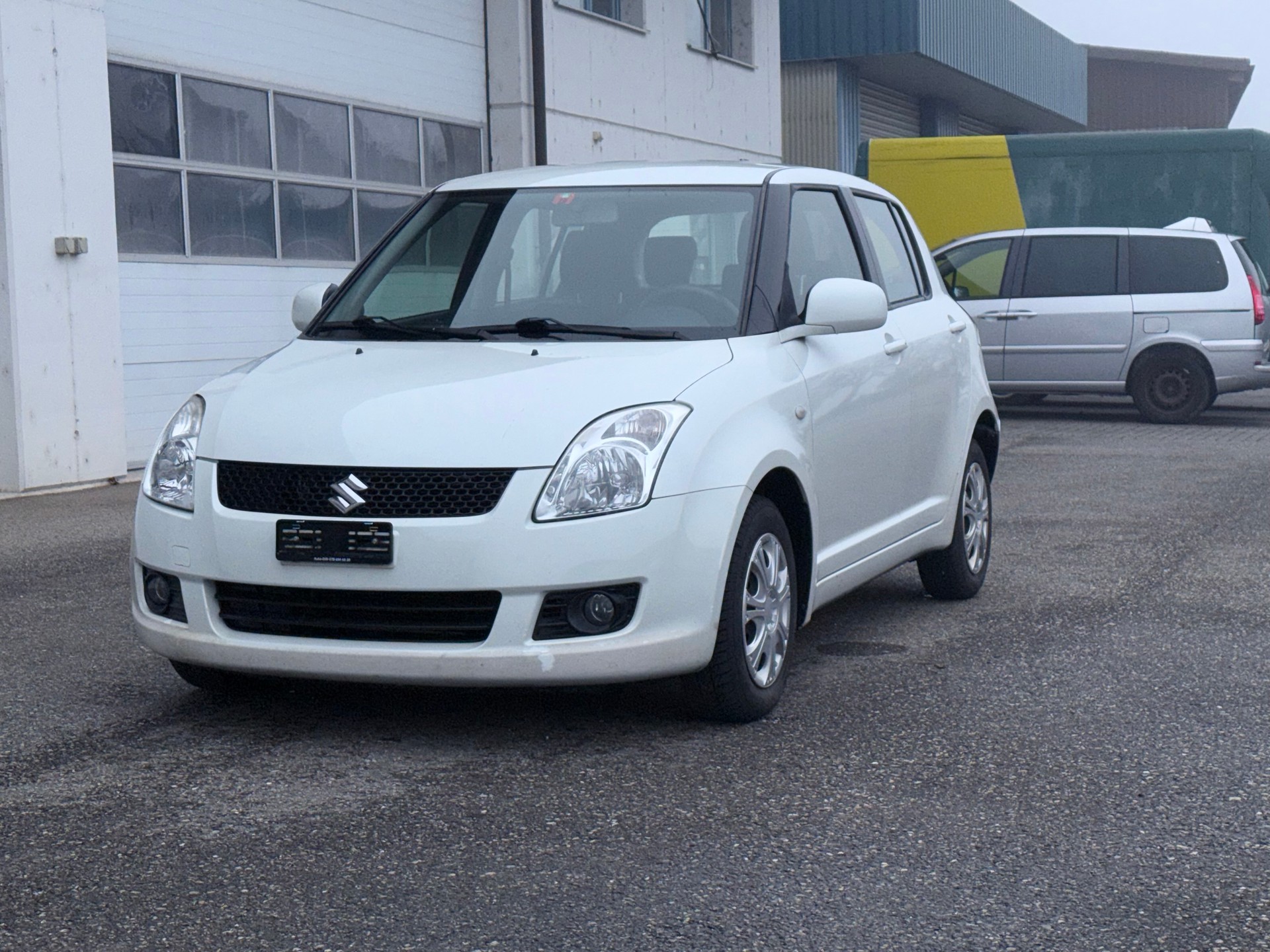 SUZUKI Swift 1.3i 16V GL Top 4x4