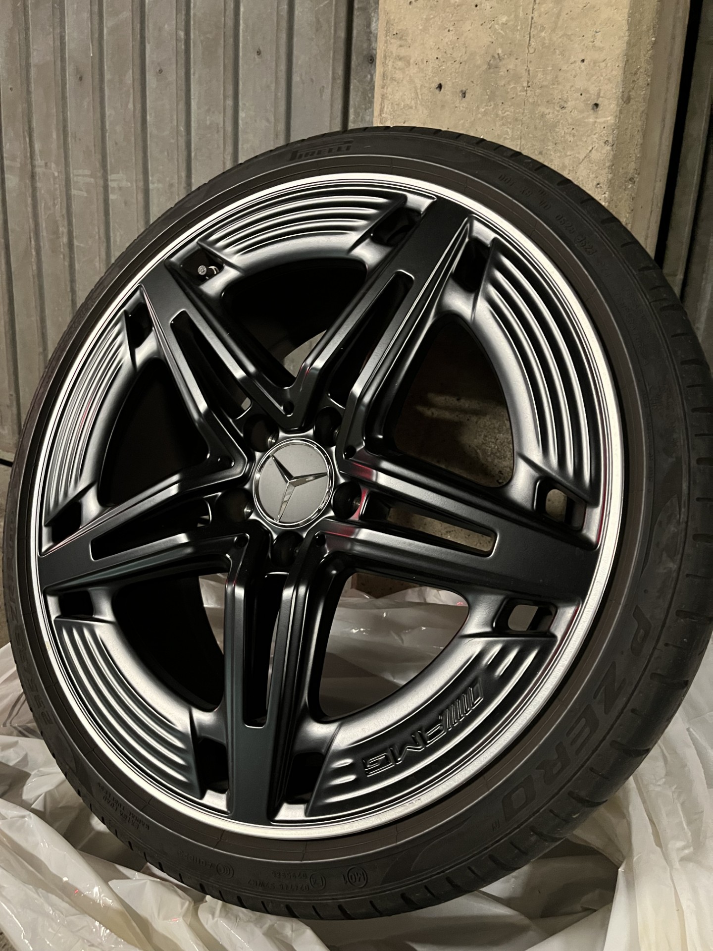 MERCEDES-BENZ A AMG 35 4Matic+ 8G-DCT Facelift-image-4