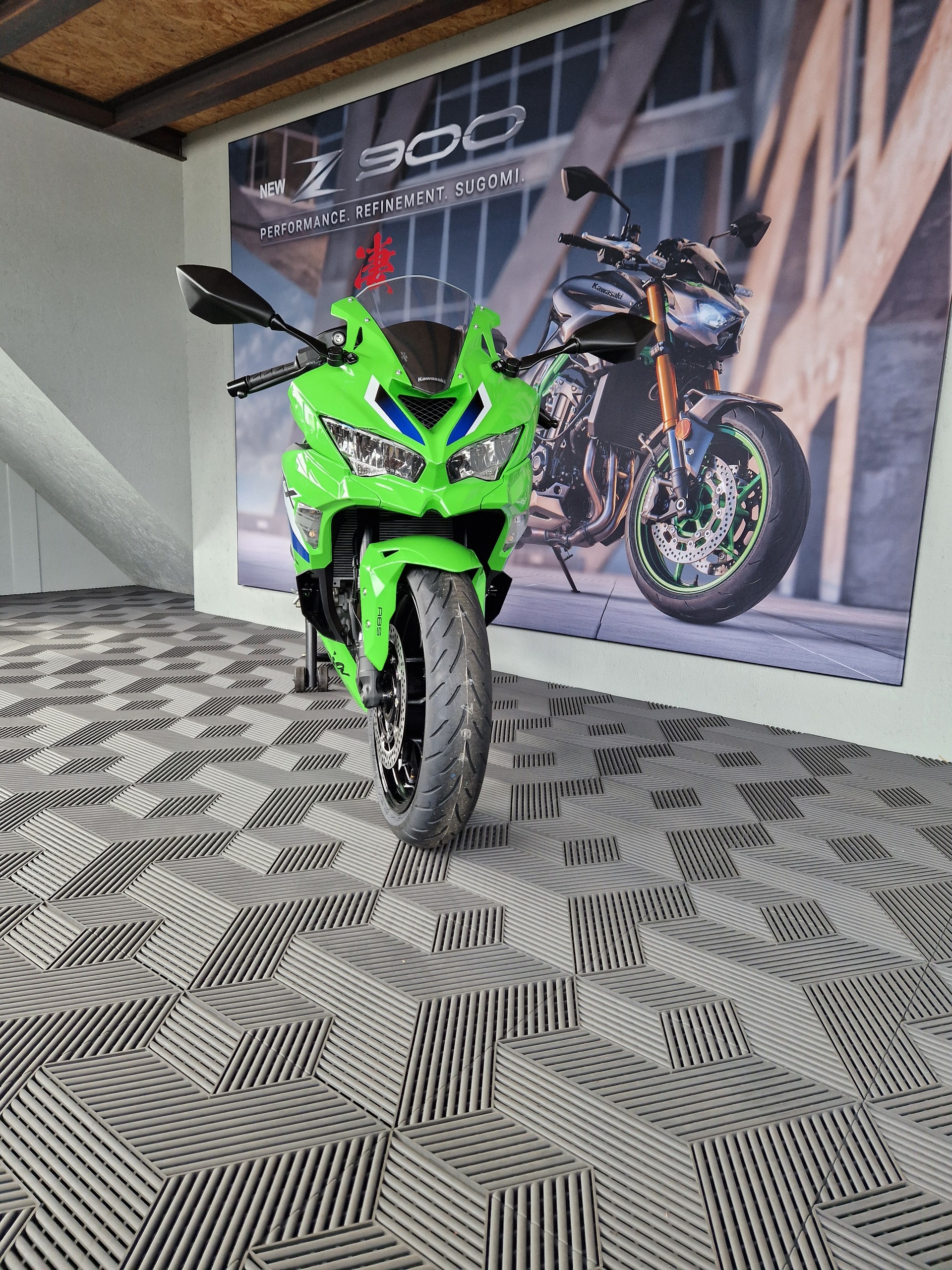 KAWASAKI Ninja ZX-4RR MY 26 (57/35KW) mit Heckumbau-image-5