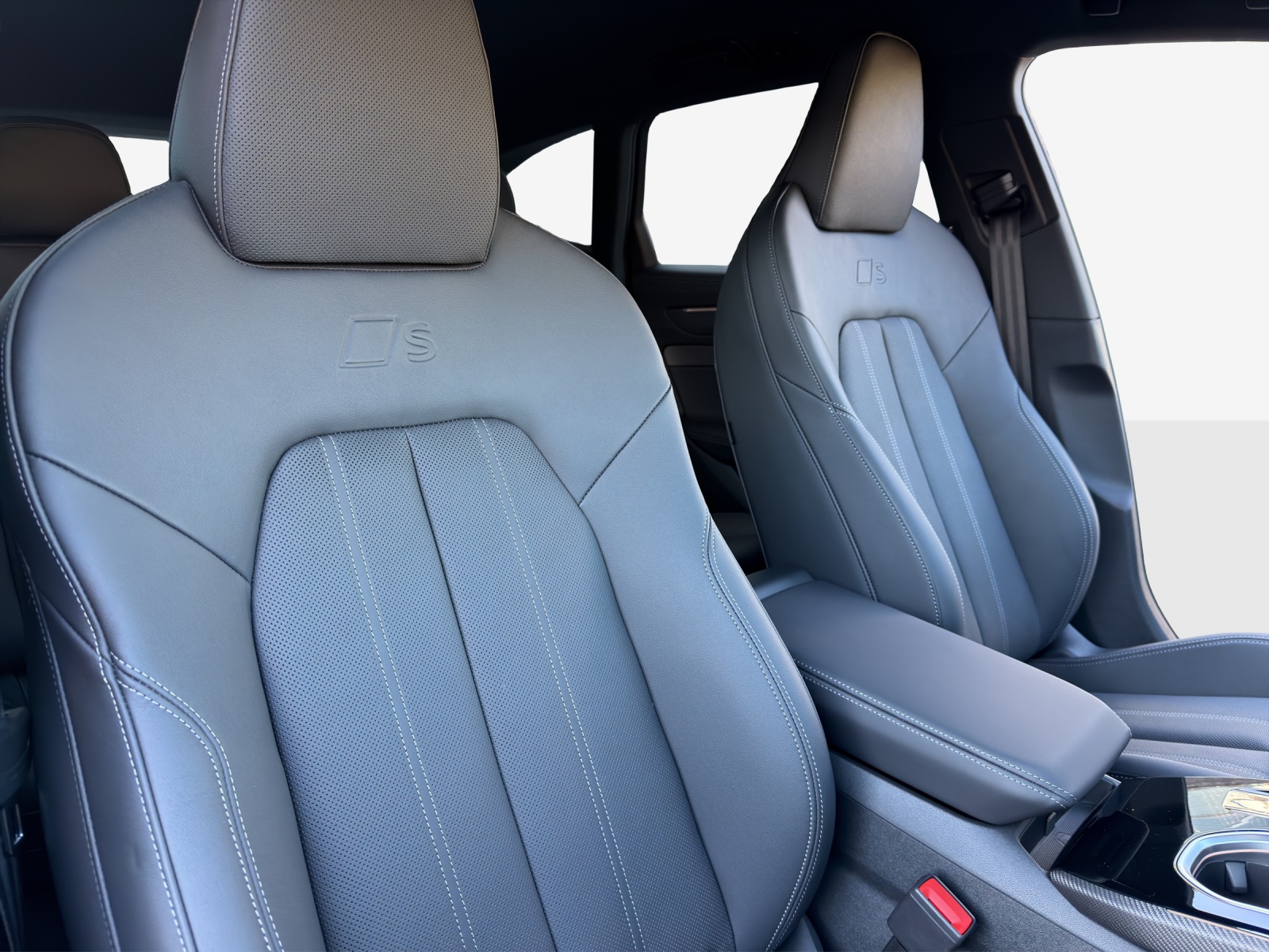 AUDI A6 Avant TDI quattro 150 kW S tronic-image-14