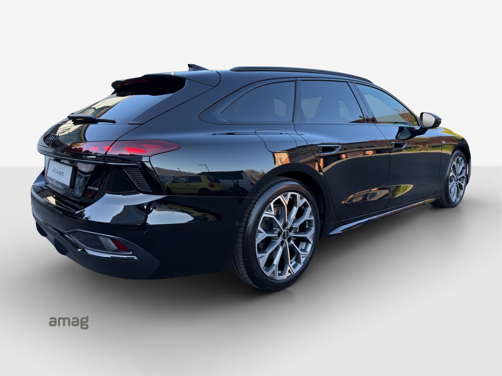 AUDI A6 Avant TDI quattro 150 kW S tronic-image-4