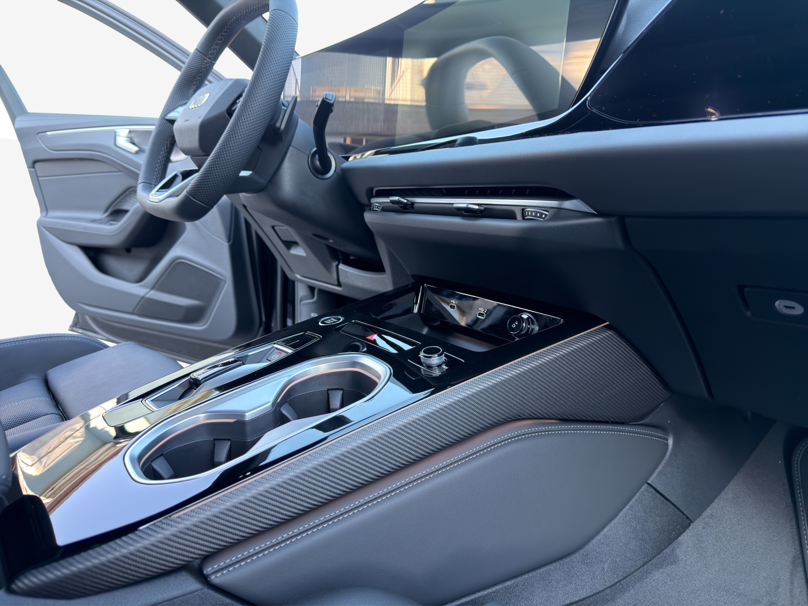 AUDI A6 Avant TDI quattro 150 kW S tronic-image-15
