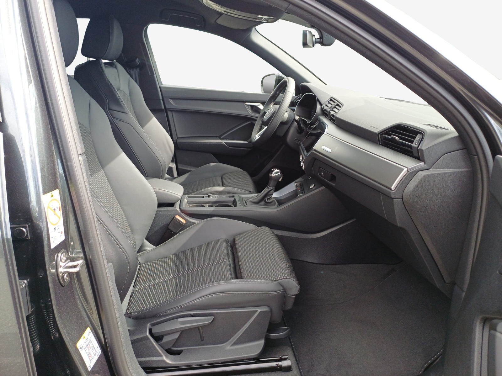 AUDI Q3 Sportback 35 TFSI S line Attraction S-tronic-image-15