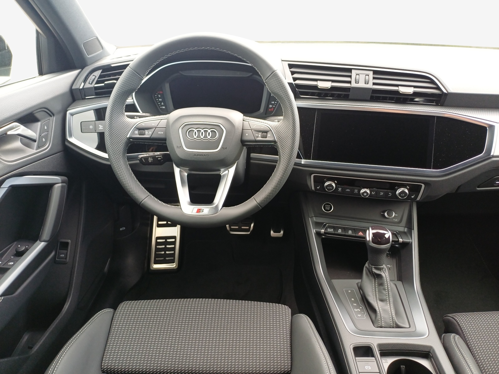 AUDI Q3 Sportback 35 TFSI S line Attraction S-tronic-image-8