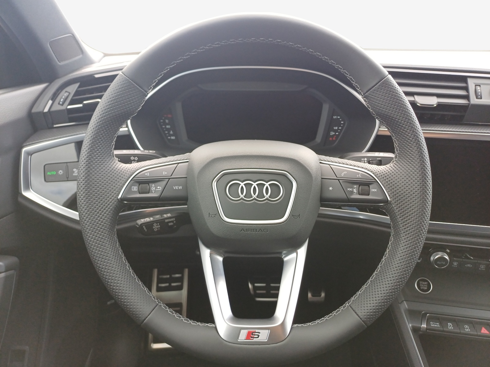 AUDI Q3 Sportback 35 TFSI S line Attraction S-tronic-image-9
