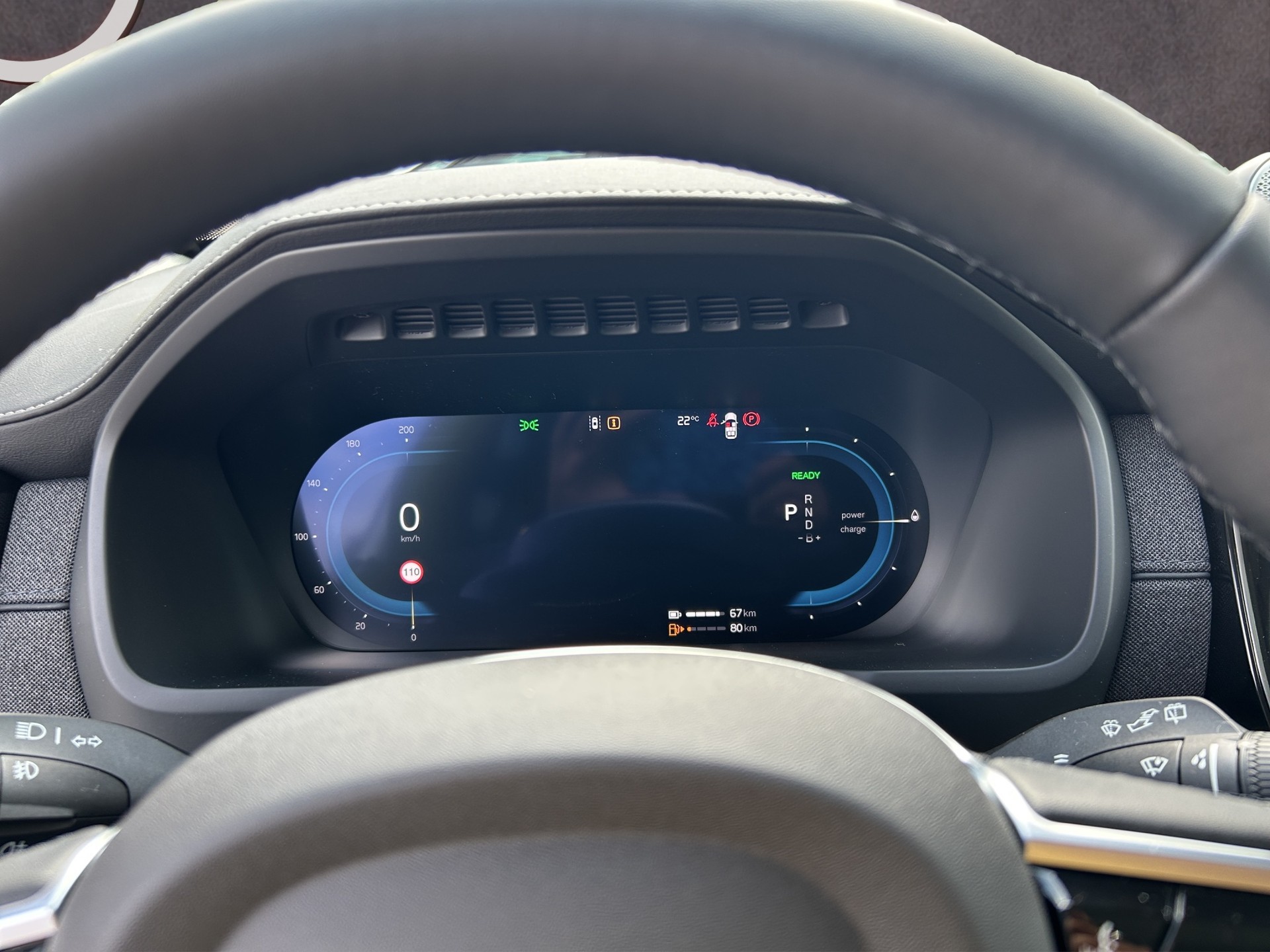 VOLVO XC90 2.0 T8 TE Plus Dark eAWD-image-17