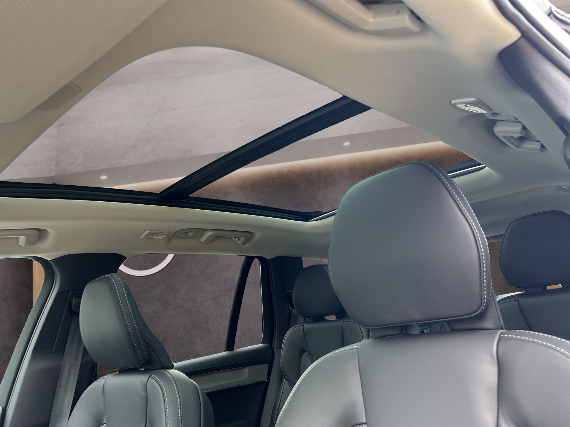 VOLVO XC90 2.0 T8 TE Plus Dark eAWD-image-16