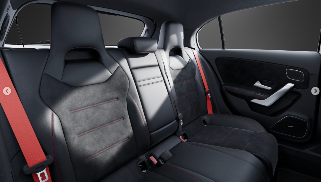 MERCEDES-BENZ A AMG 35 4Matic 8G-DCT-image-5
