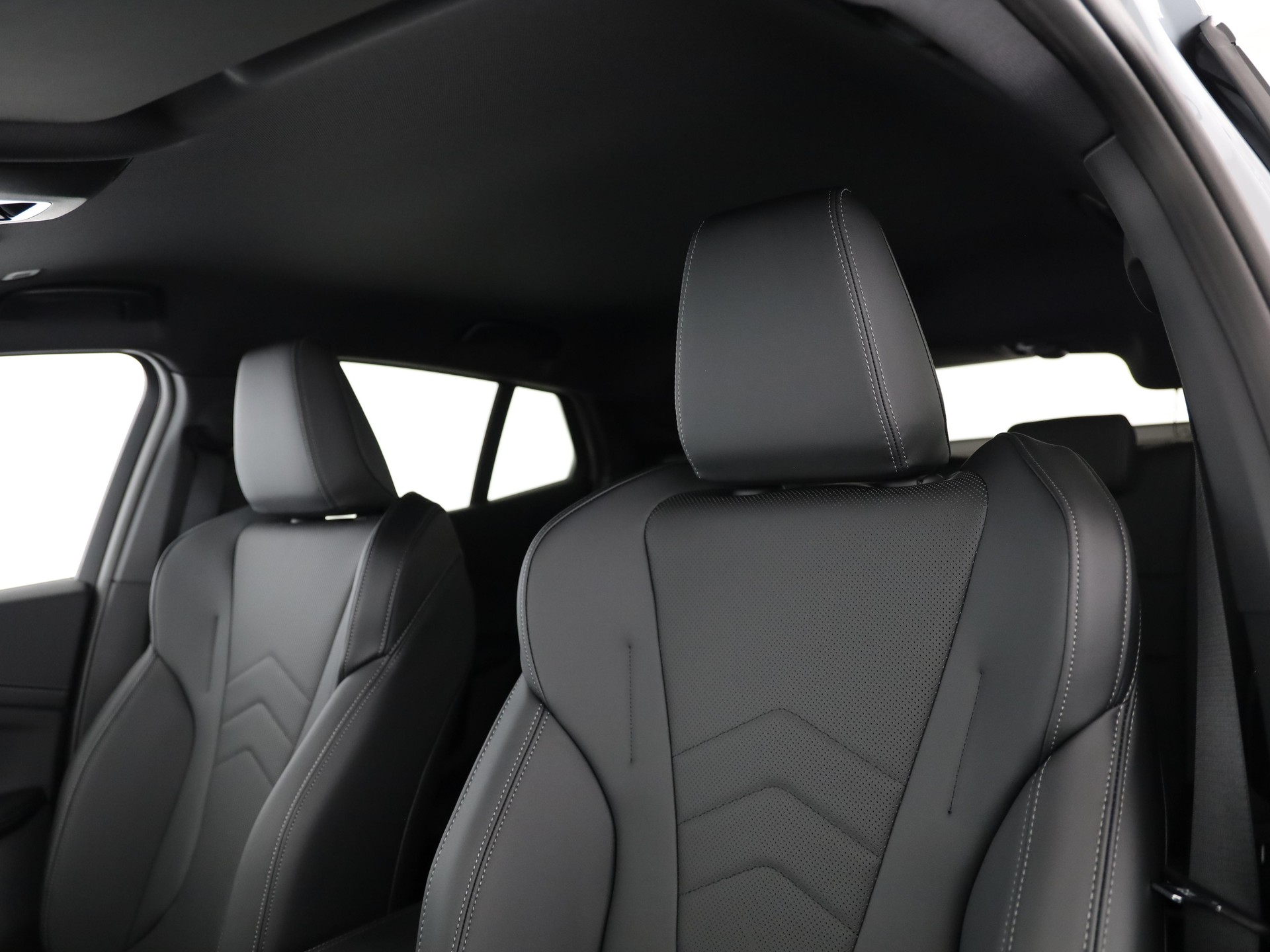 BMW X2 20d xDrive-image-10
