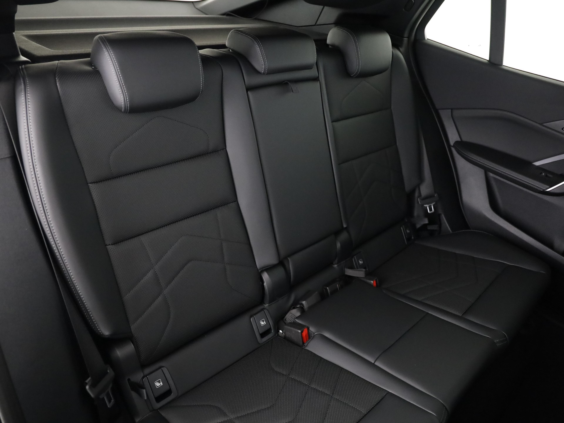 BMW X2 20d xDrive-image-14