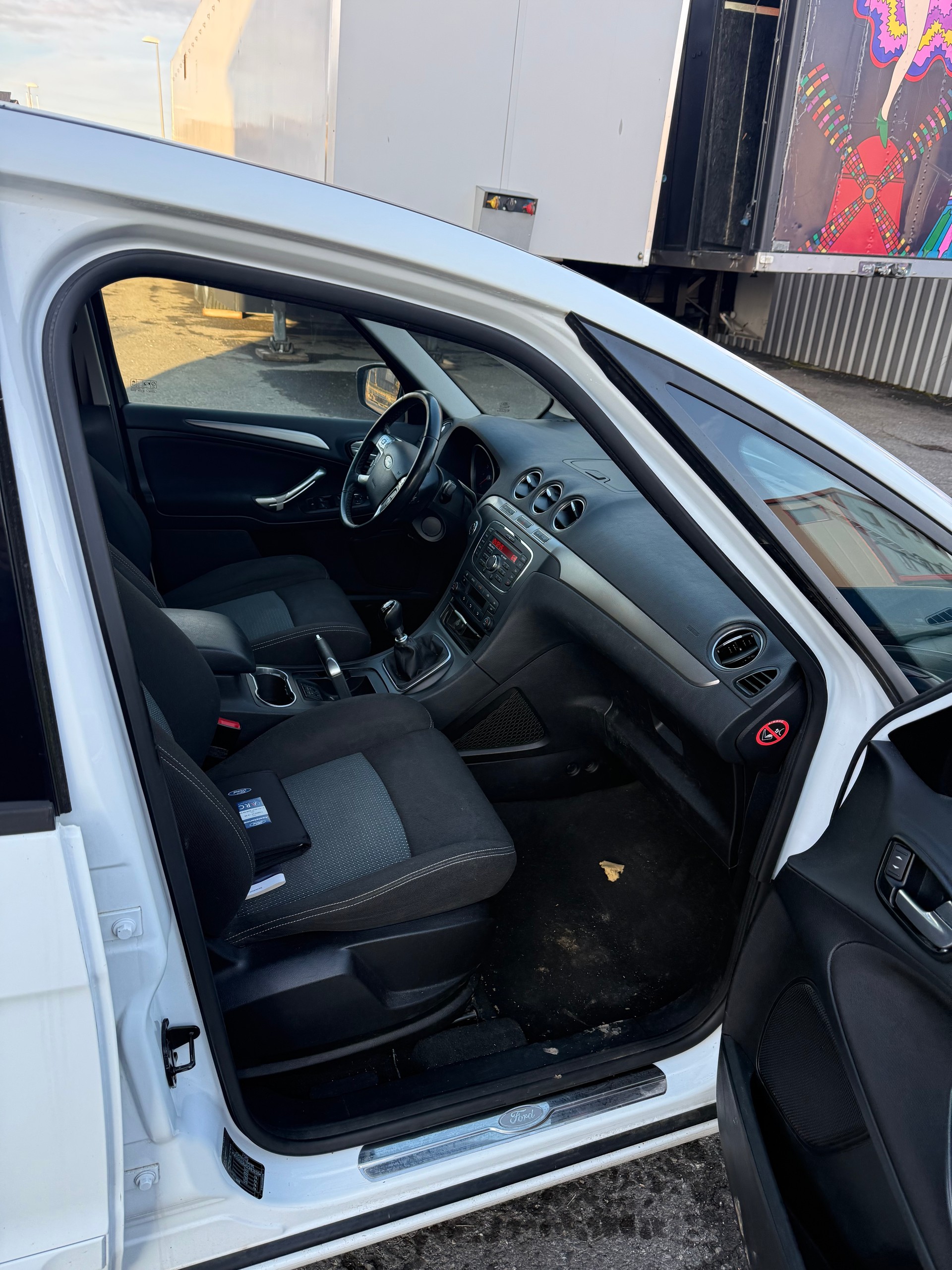 FORD S-Max 1.6 SCTi Titanium-image-6