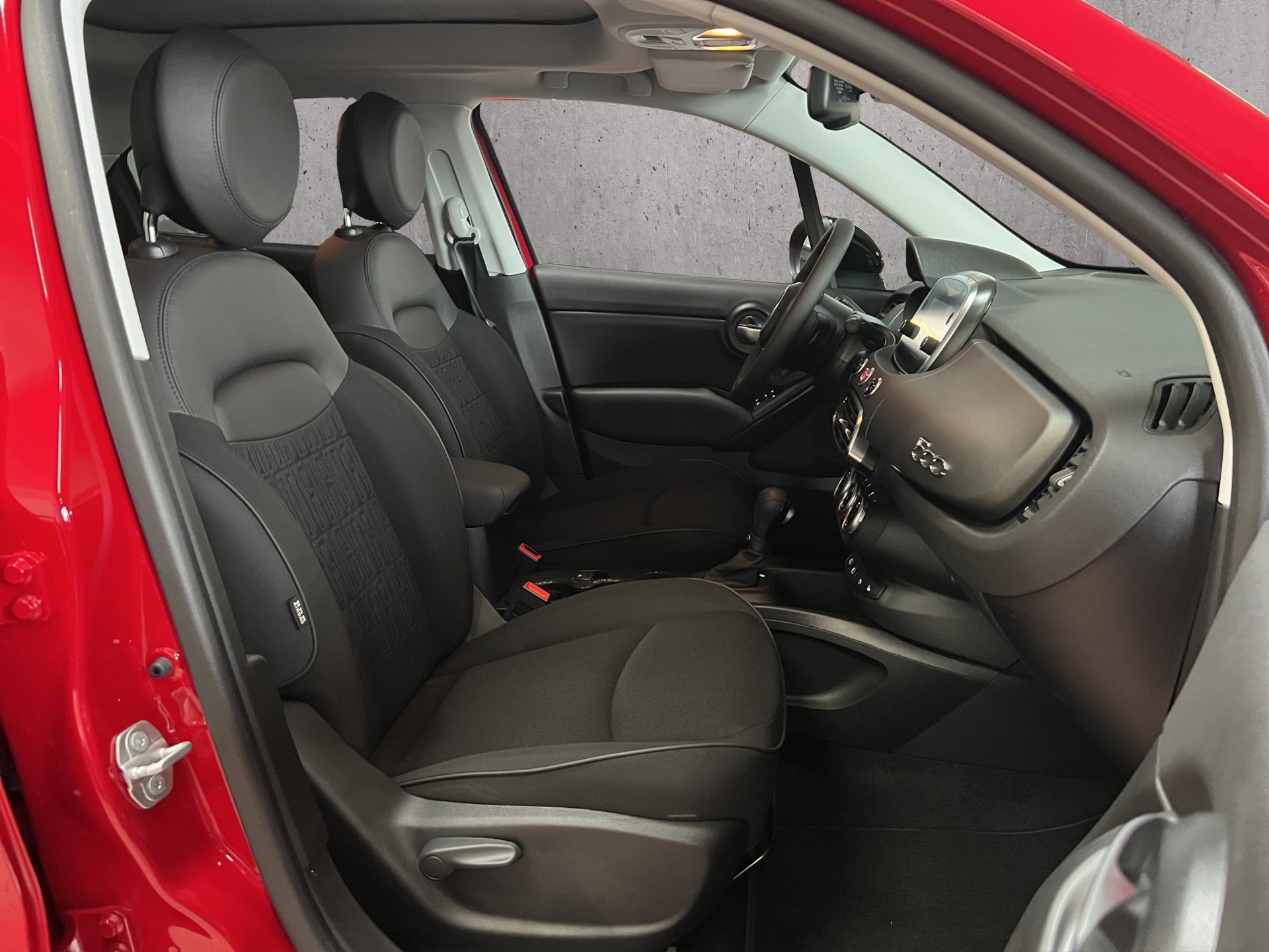 FIAT 500X 1.5 Hybrid 130cv Dolcevita Swiss E-image-10