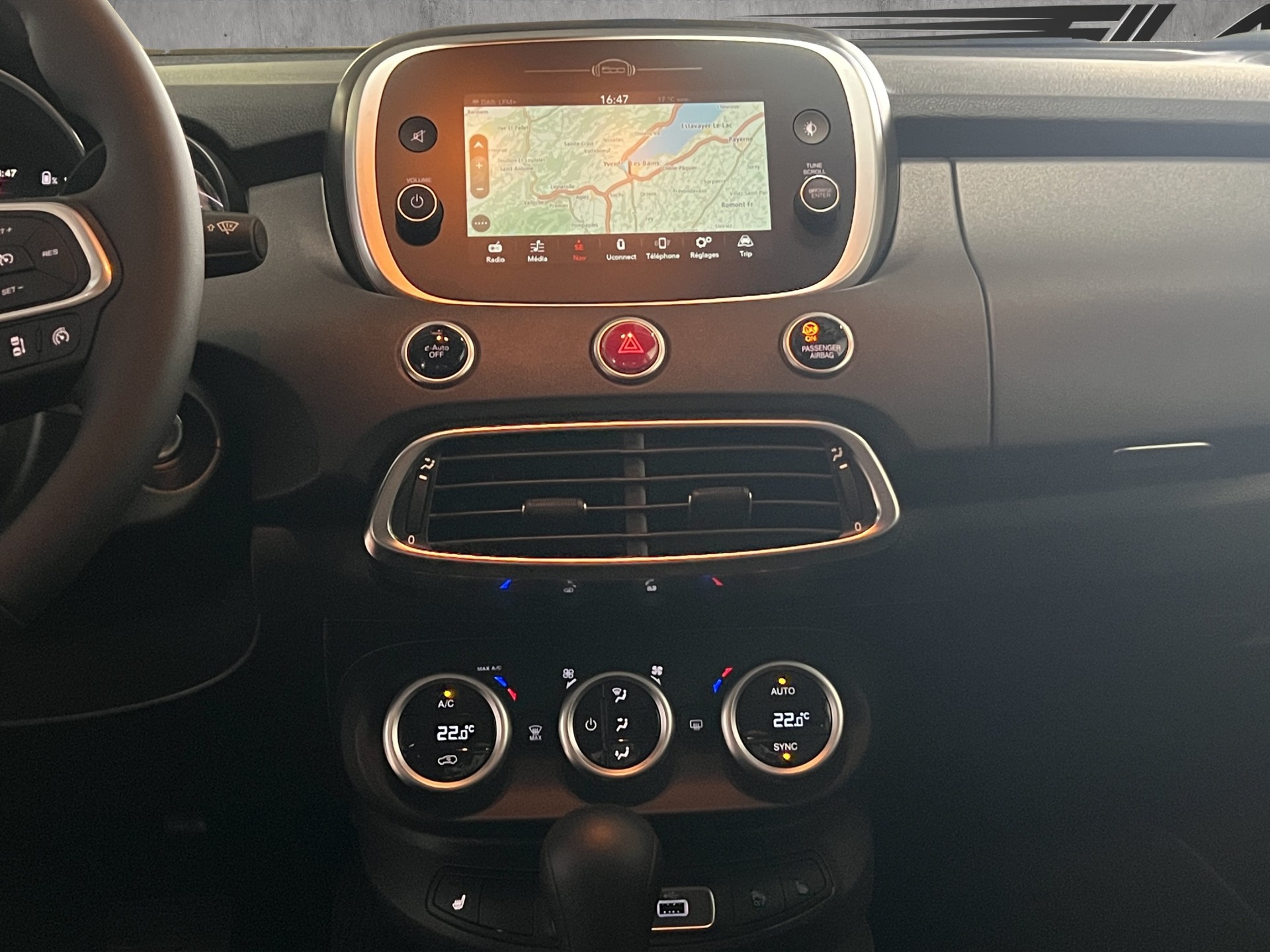 FIAT 500X 1.5 Hybrid 130cv Dolcevita Swiss E-image-9