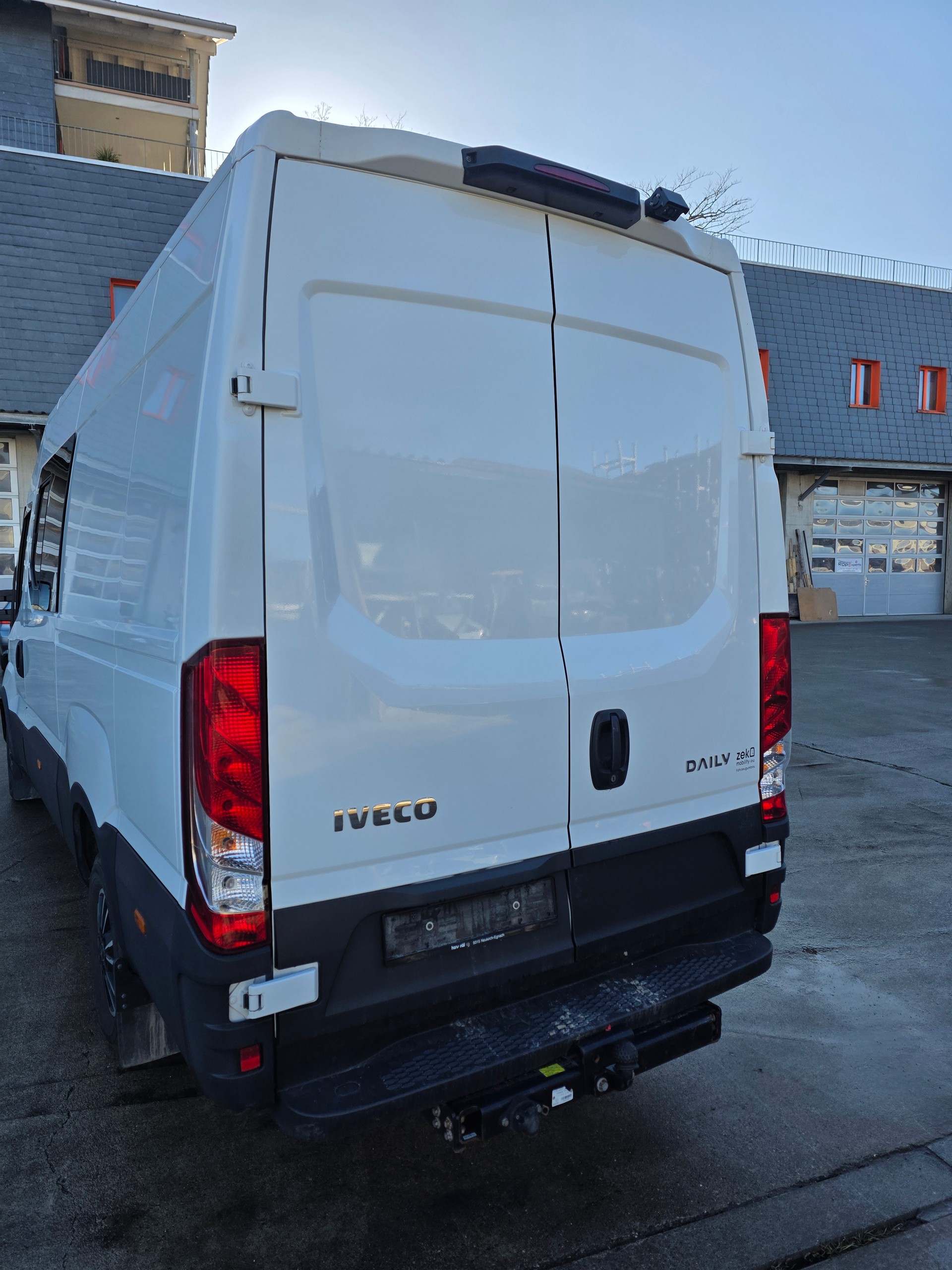 IVECO DAILY 35S14-image-5